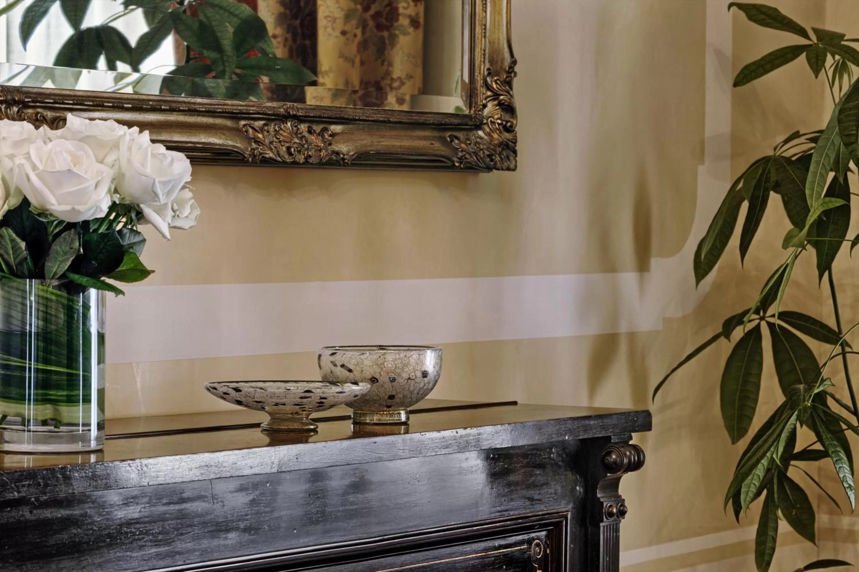 Decorative detail in Antica Locanda al Gambero