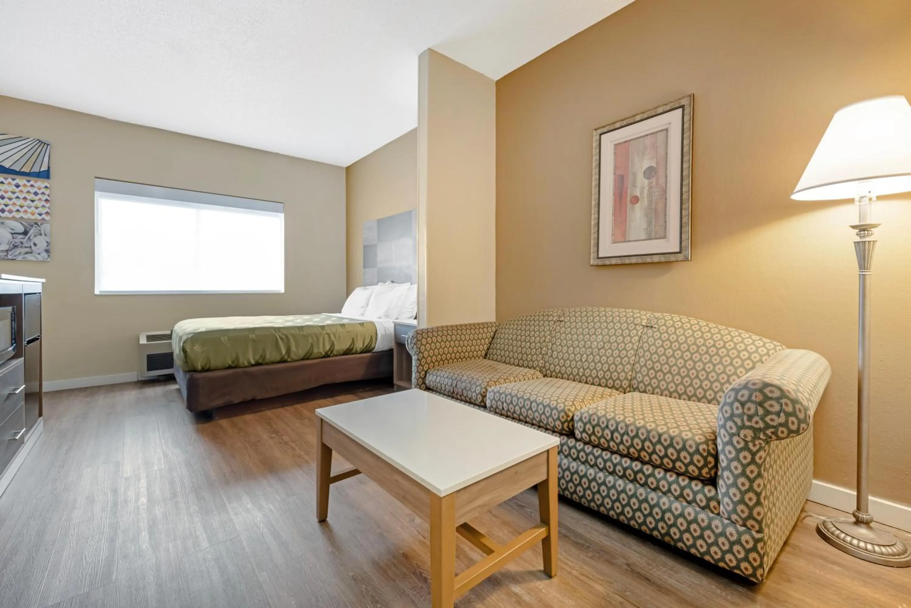 Bed in Quality Inn Bemidji