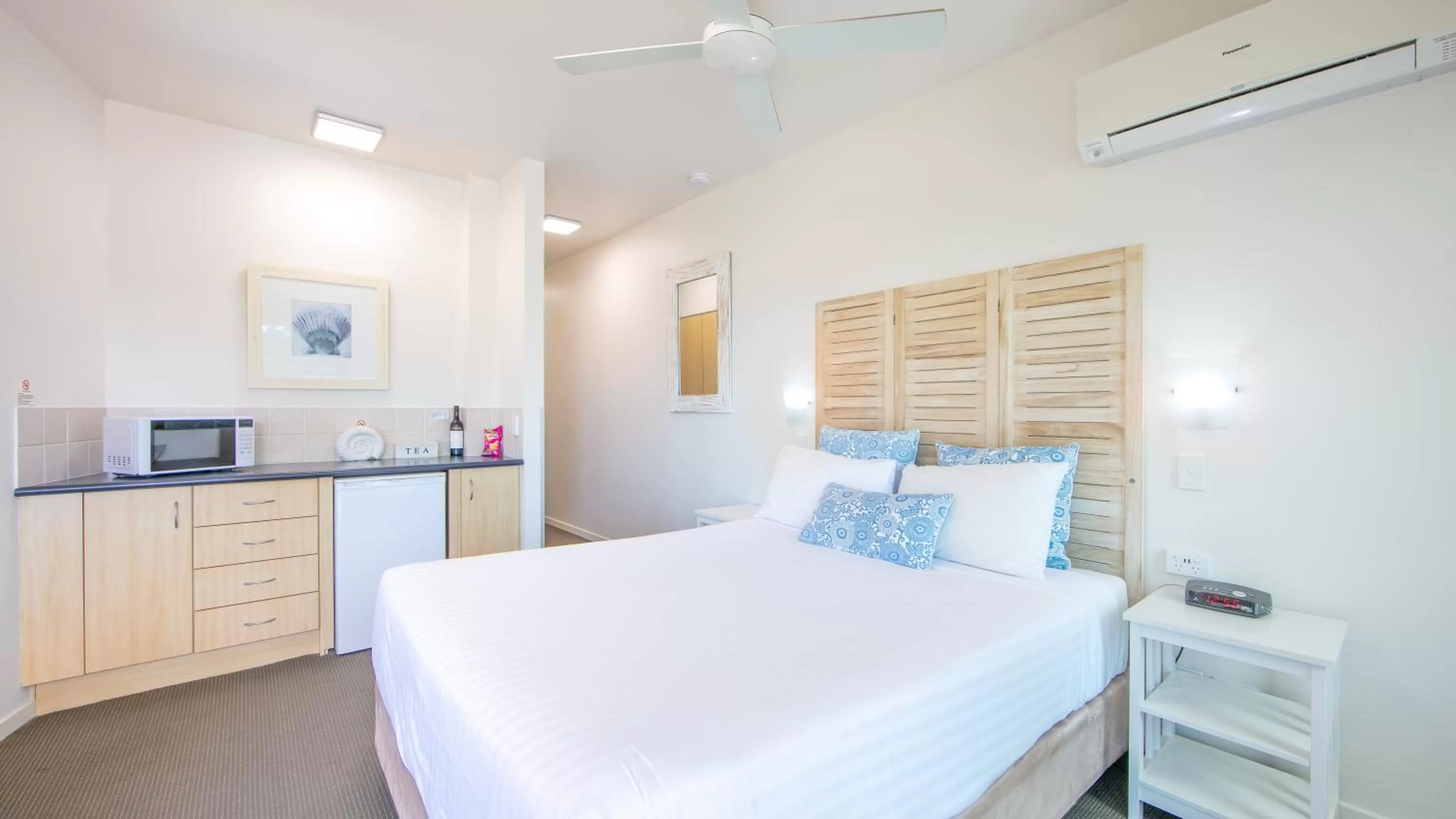 Superior Queen Room with Ocean View in Yamba Beach Motel