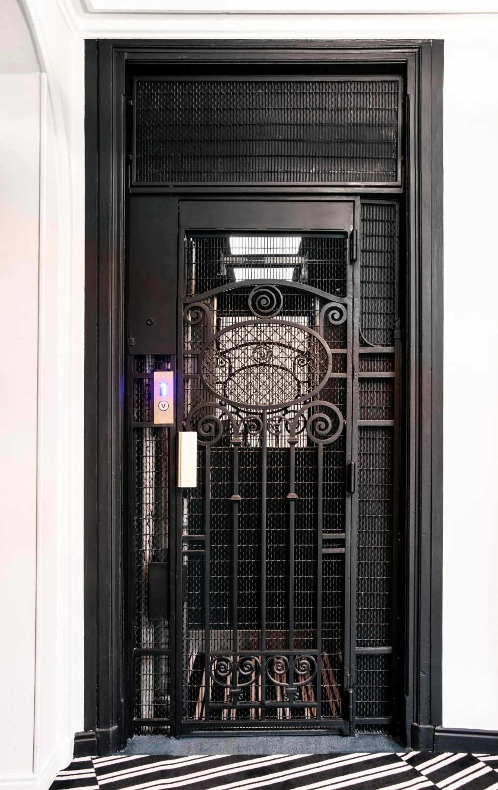 elevator in Hotel Flanelles Paris