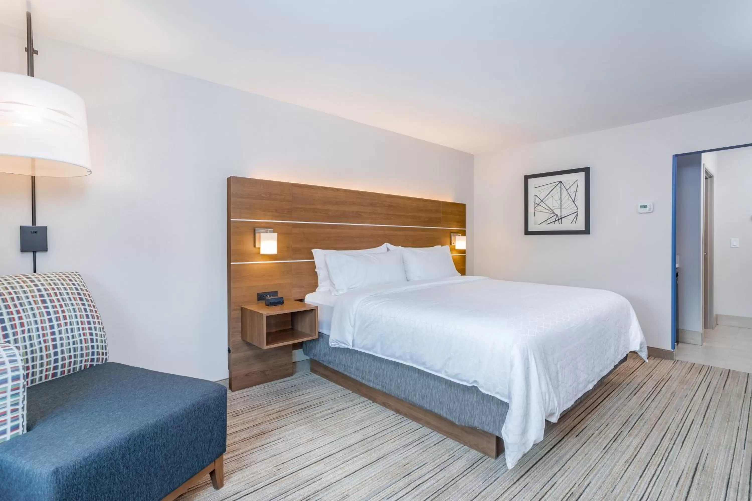 Photo of the whole room, Bed in Holiday Inn Express & Suites - Elkhart North by IHG