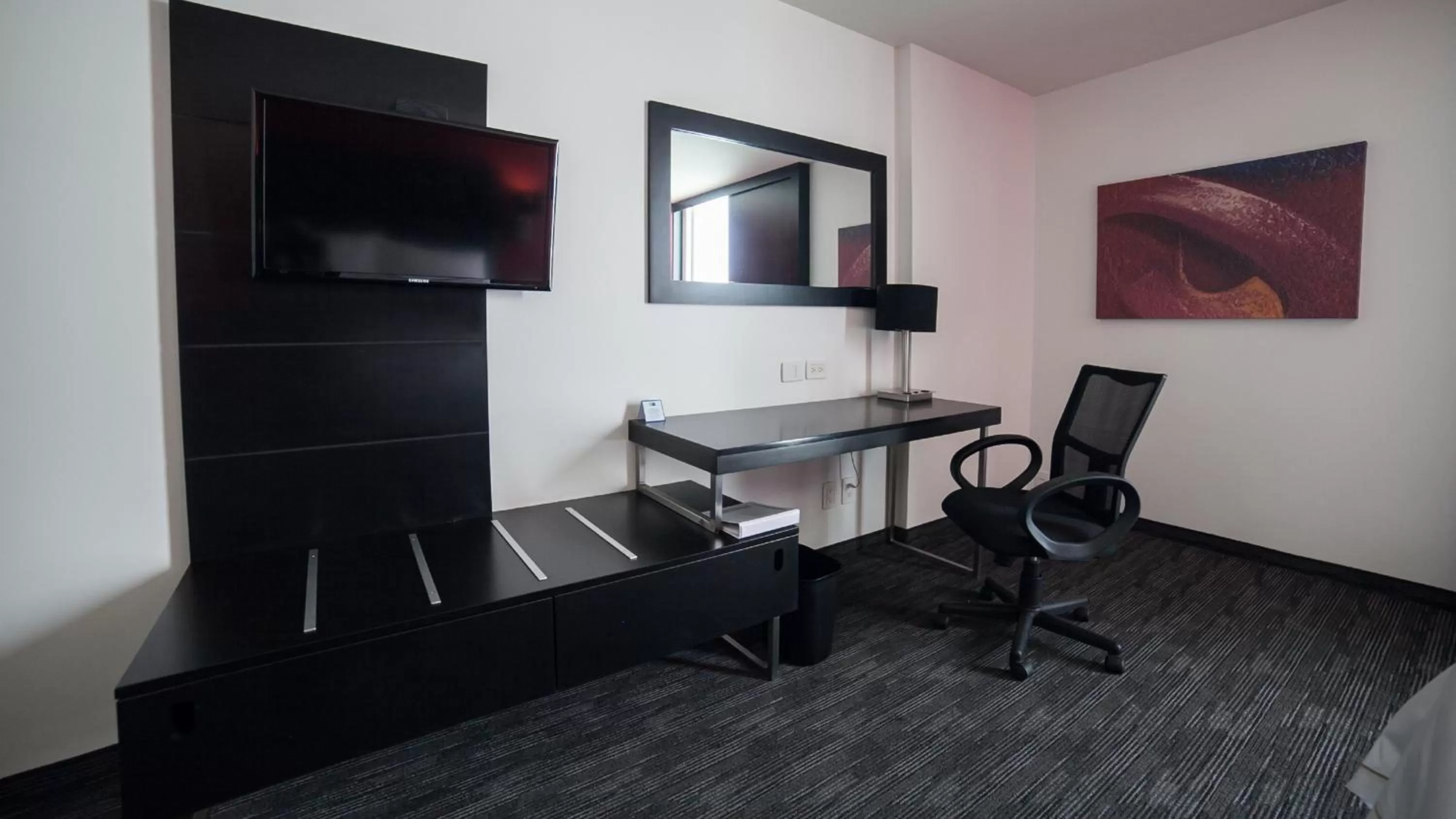 Photo of the whole room in Holiday Inn Express Toluca Galerias Metepec by IHG