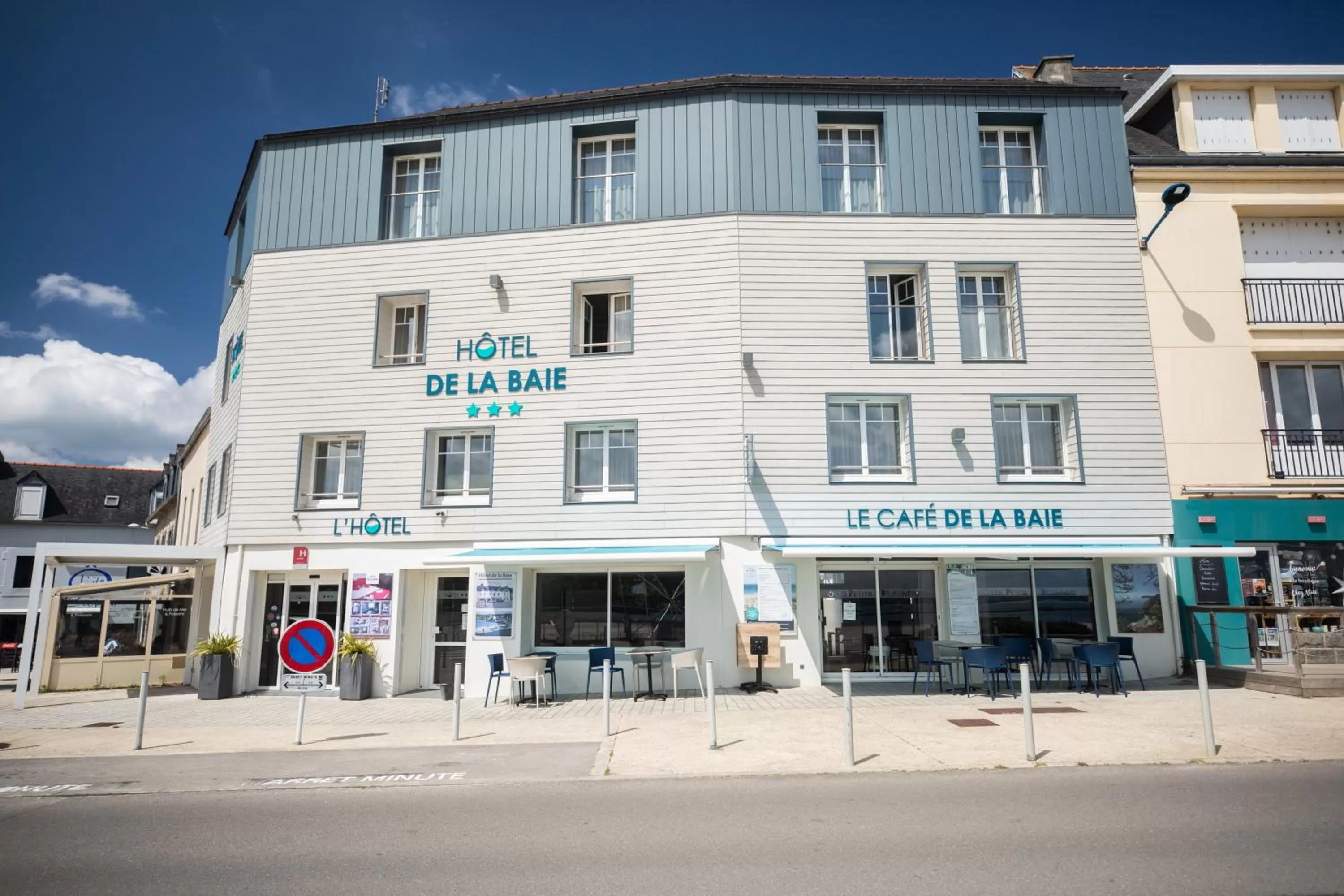 Property building in Hôtel de la Baie