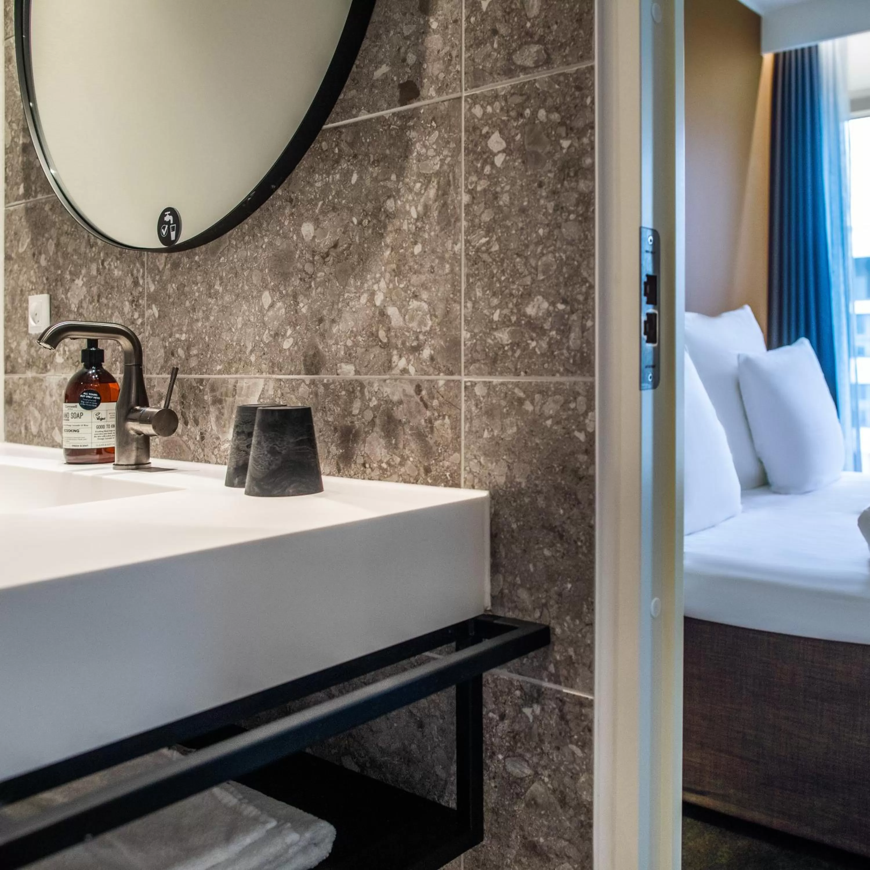 Bathroom, Bed in Comwell Copenhagen Portside Dolce by Wyndham