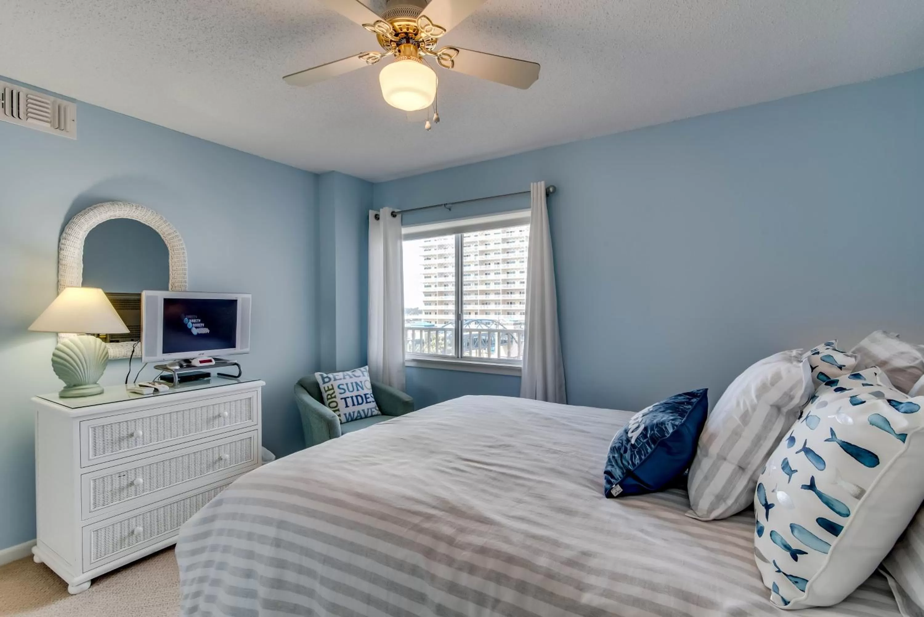 Bed in Edgewater West #62