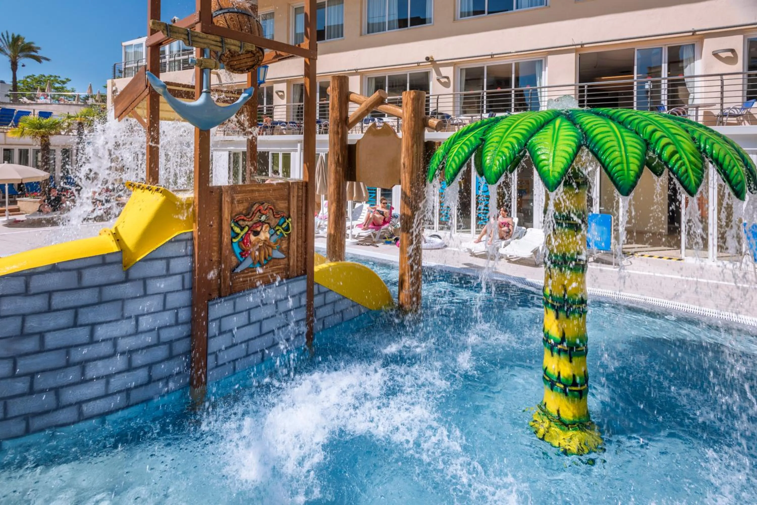 Aqua park in Hotel Oasis Park Splash
