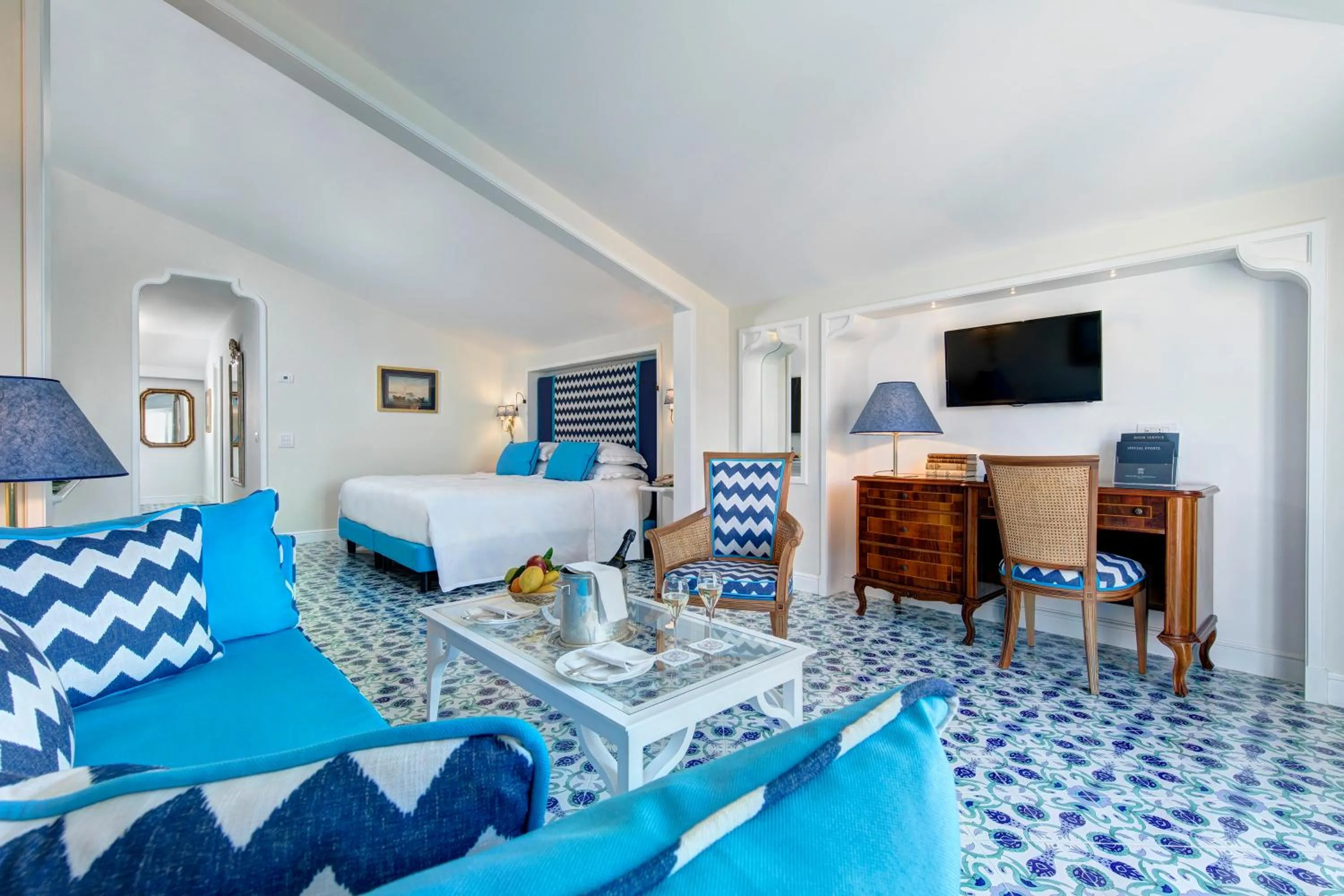 Photo of the whole room in Grand Hotel Ambasciatori