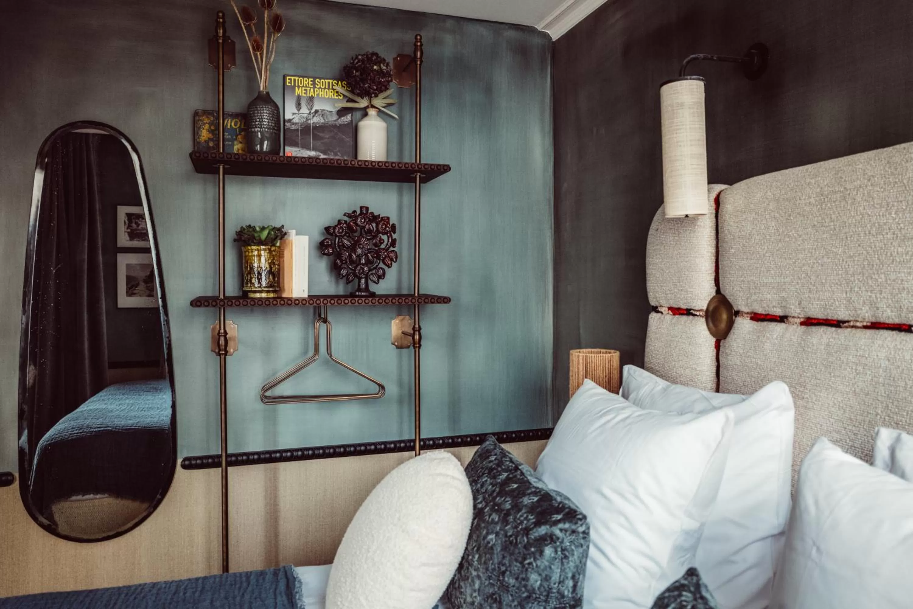 Photo of the whole room, Bed in Babel Belleville