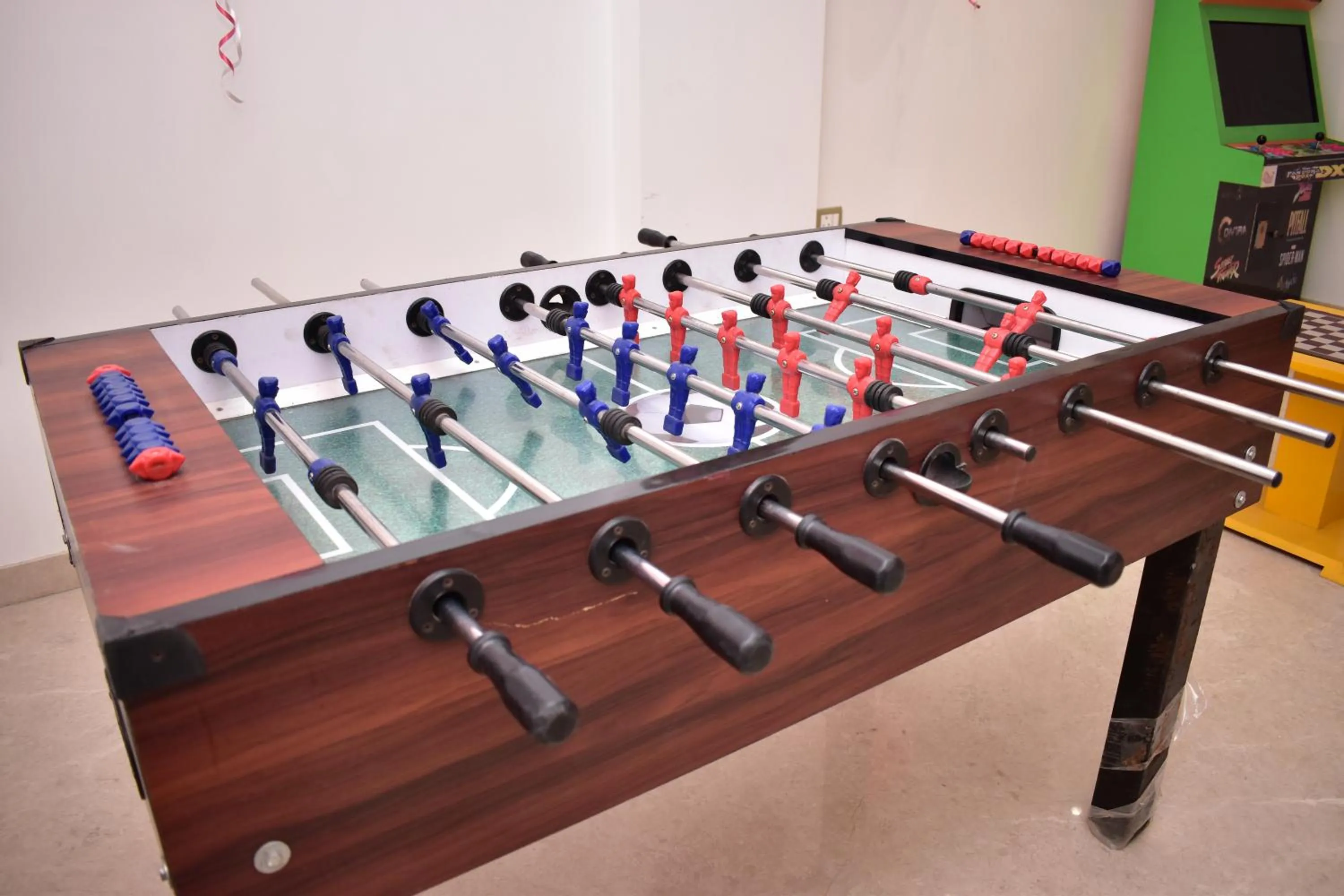 Billiard in Qotel Comfort Ashok Vihar - Near Delhi University