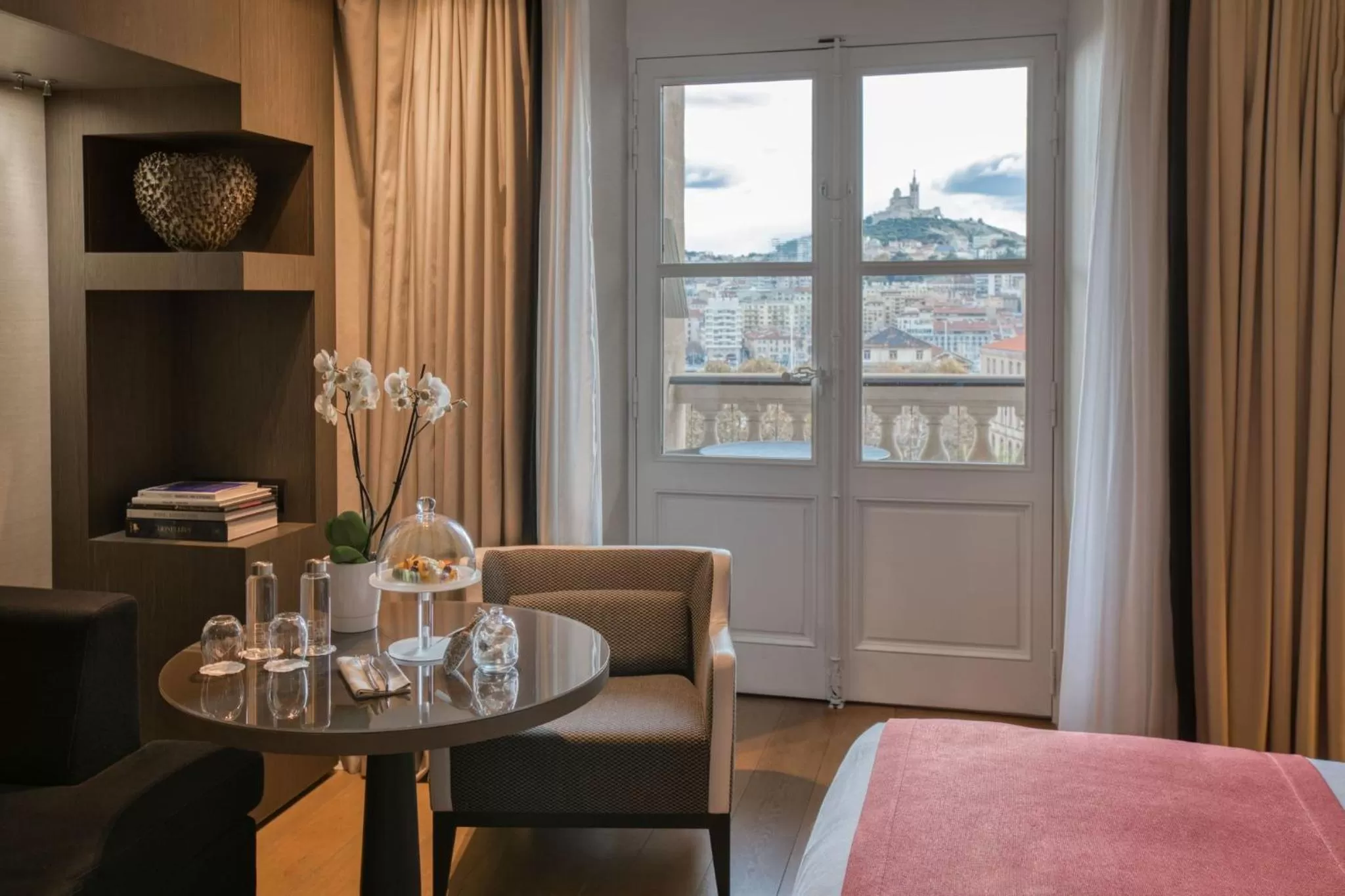 Photo of the whole room in InterContinental Marseille - Hotel Dieu by IHG