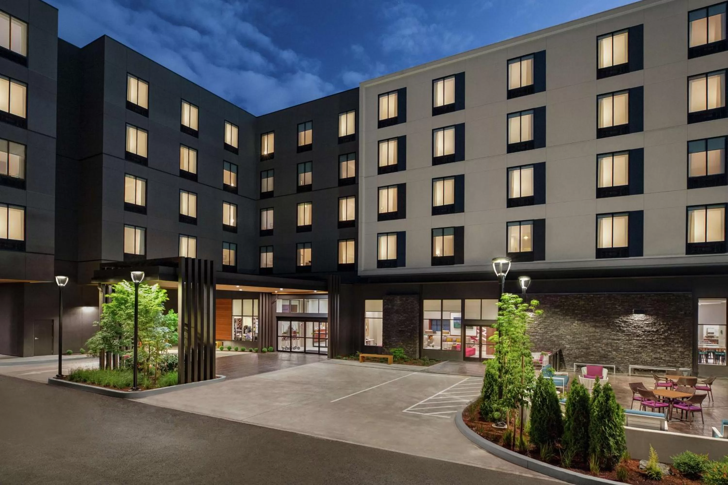 Property building in Hilton Garden Inn Seattle Airport