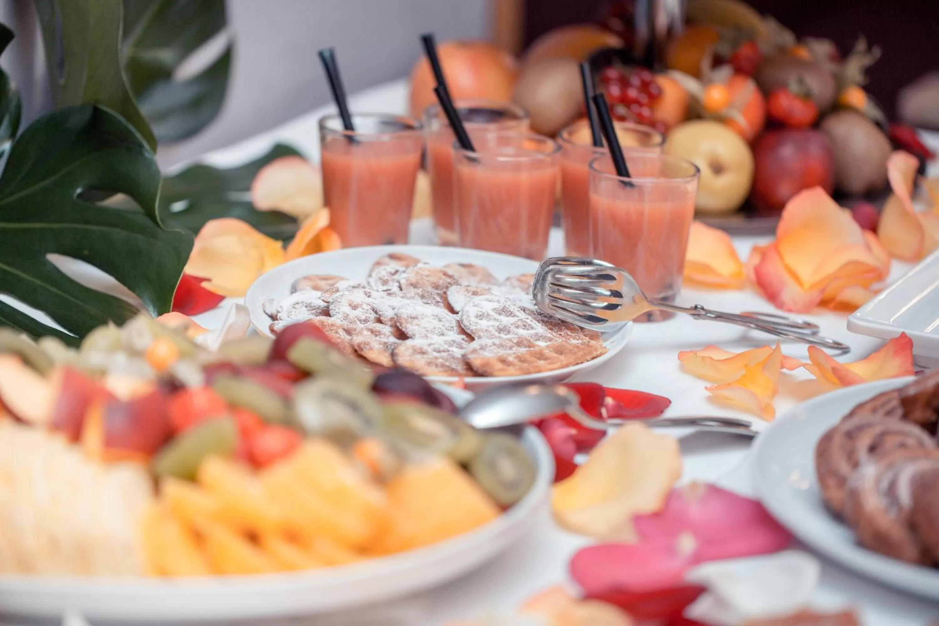 Food and drinks in Hotel Bleibtreu Berlin by Golden Tulip