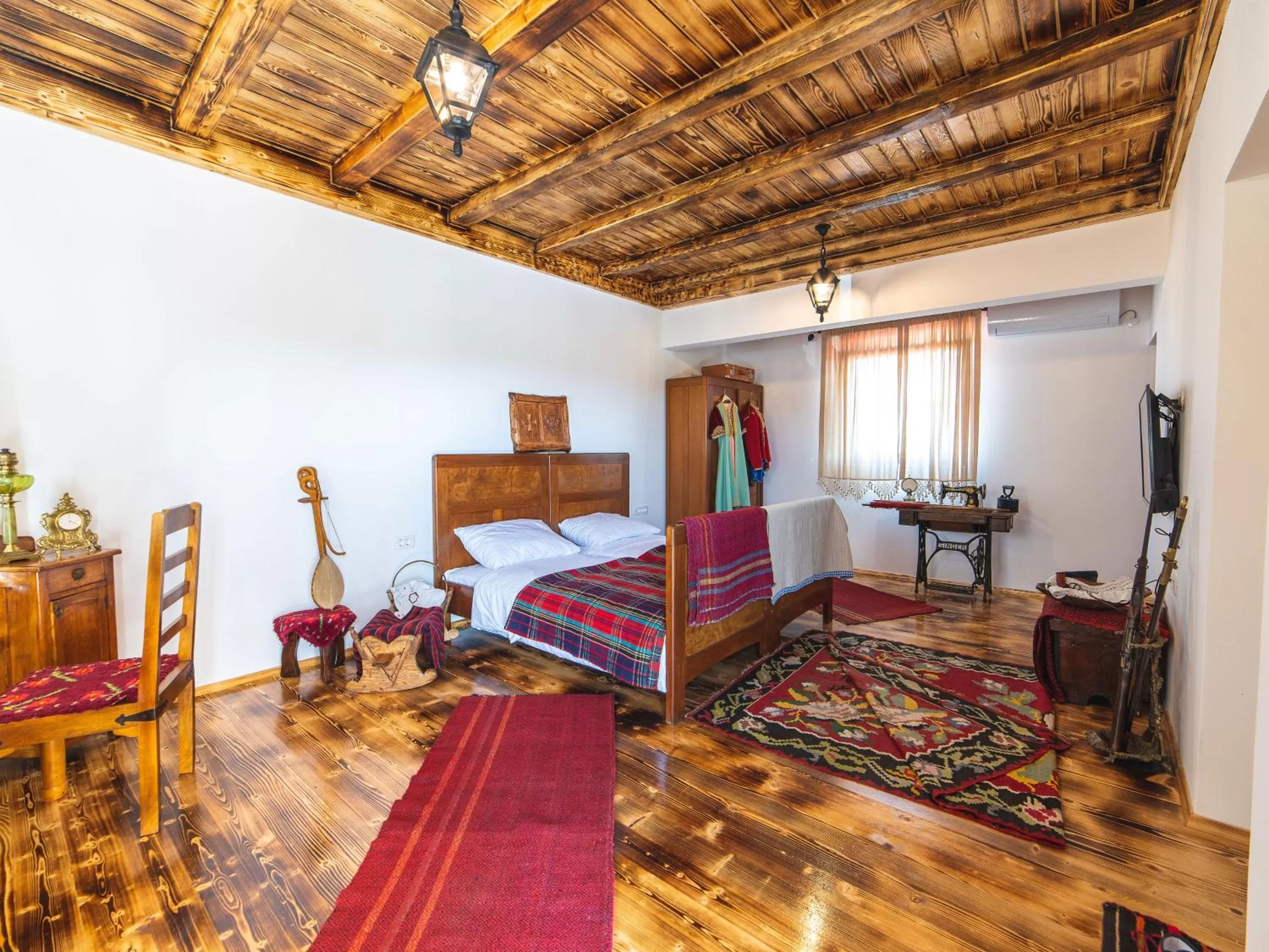 Bed in Hotel Royal Garden