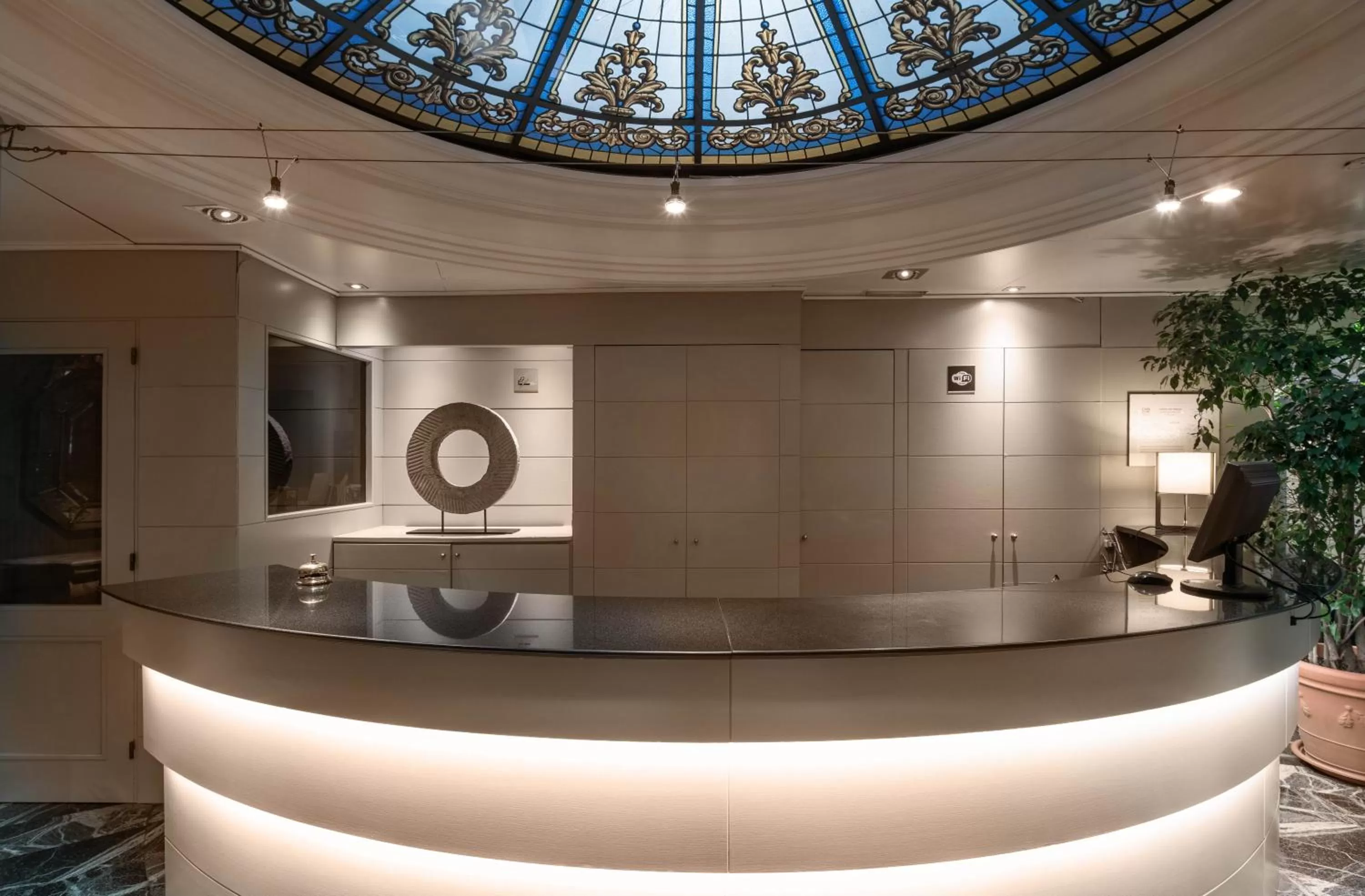 Lobby or reception in Catalonia Roma