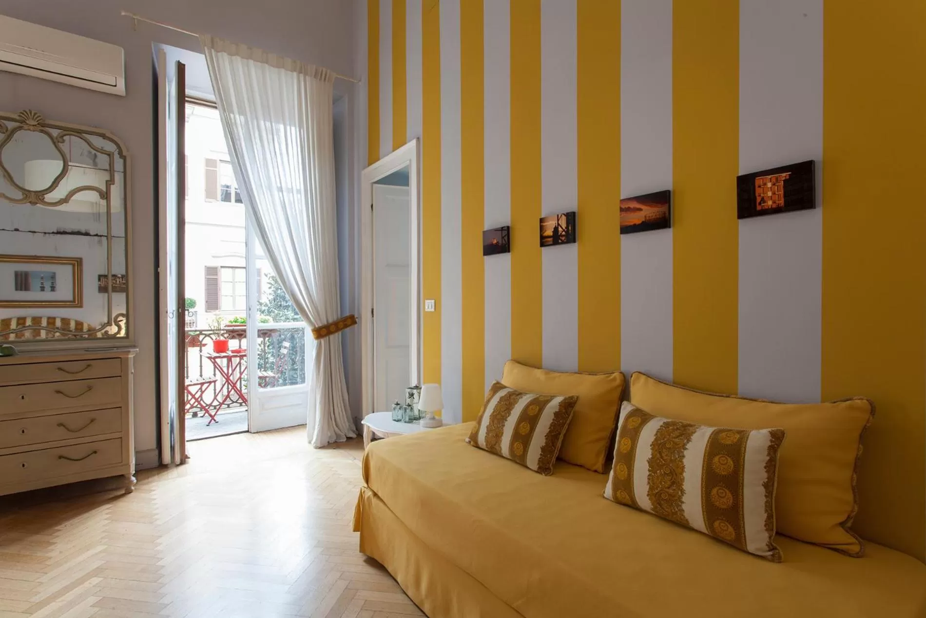 Bed in Palazzo Bellini