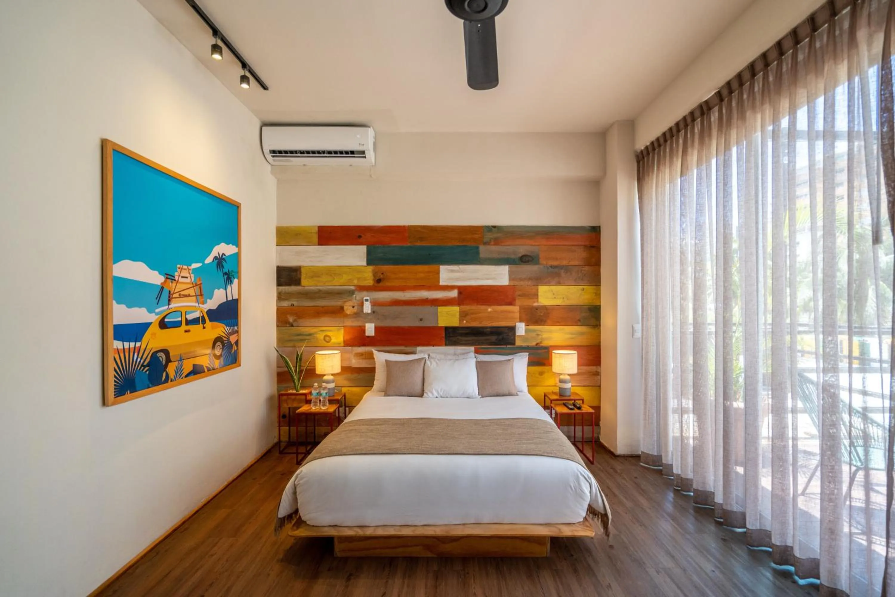 Bed in Mayan Monkey Cancun - Social Hotel