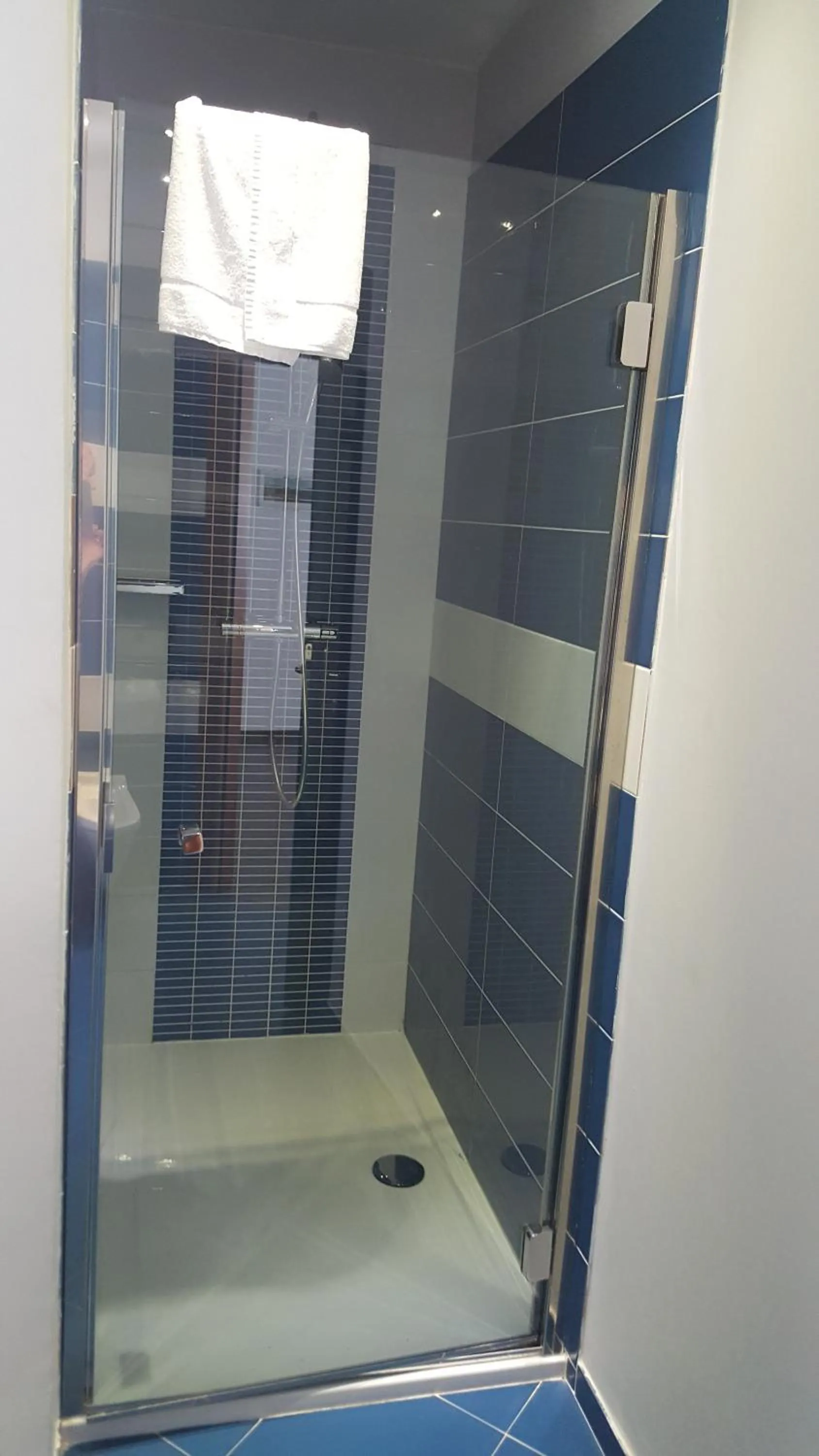 Shower in Hotel Cristallo