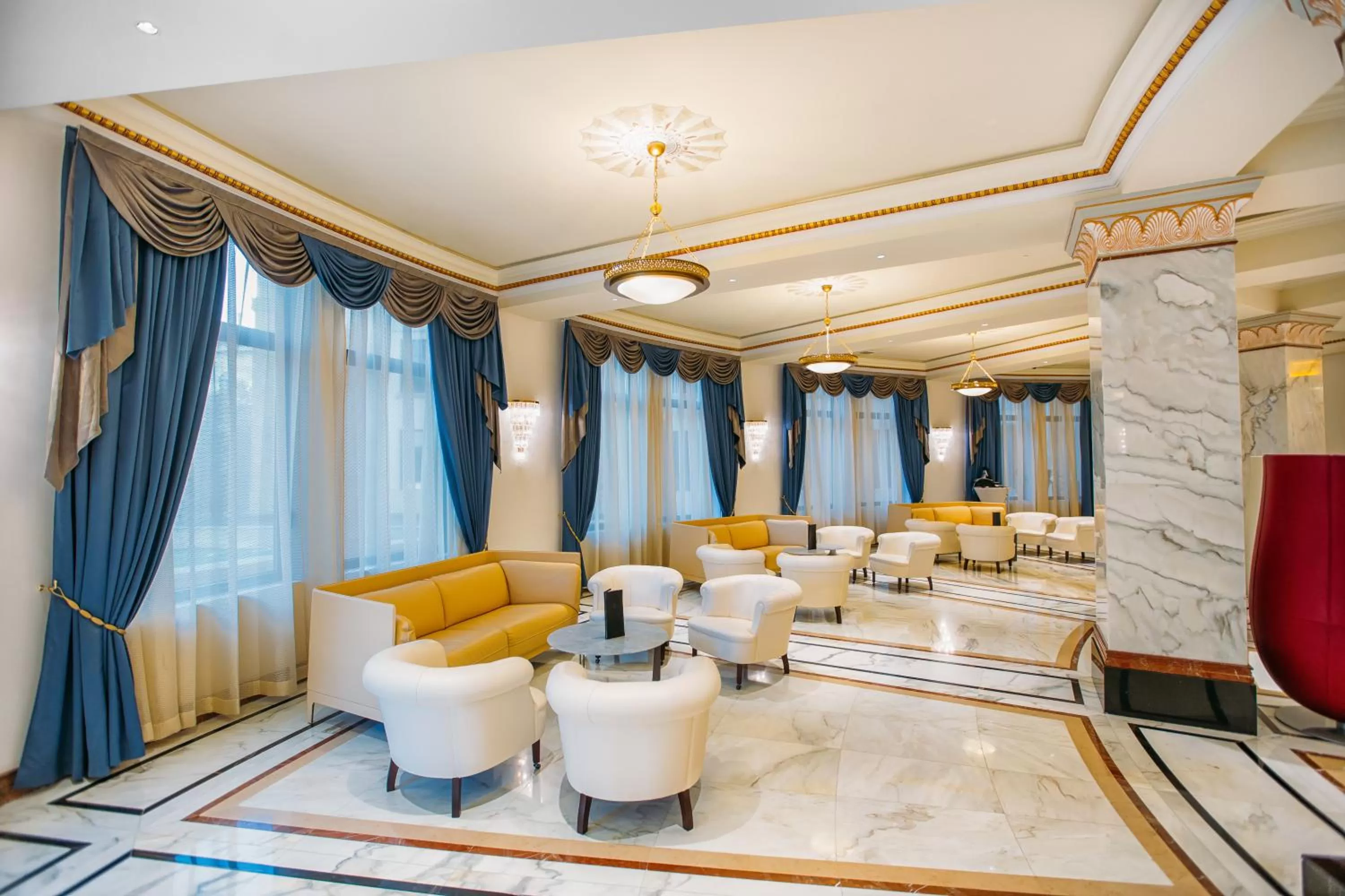 Lounge or bar in The Biltmore Tbilisi Hotel