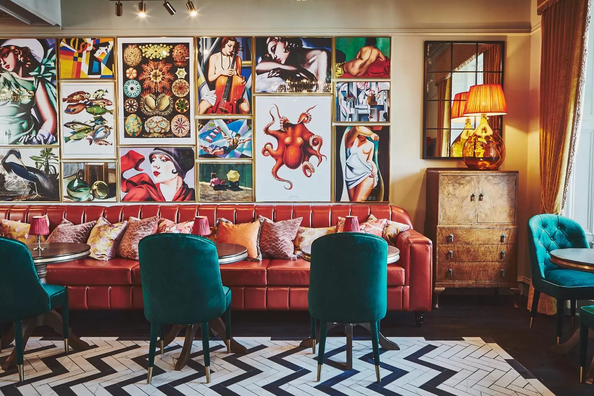 Restaurant/places to eat in No17 The Promenade