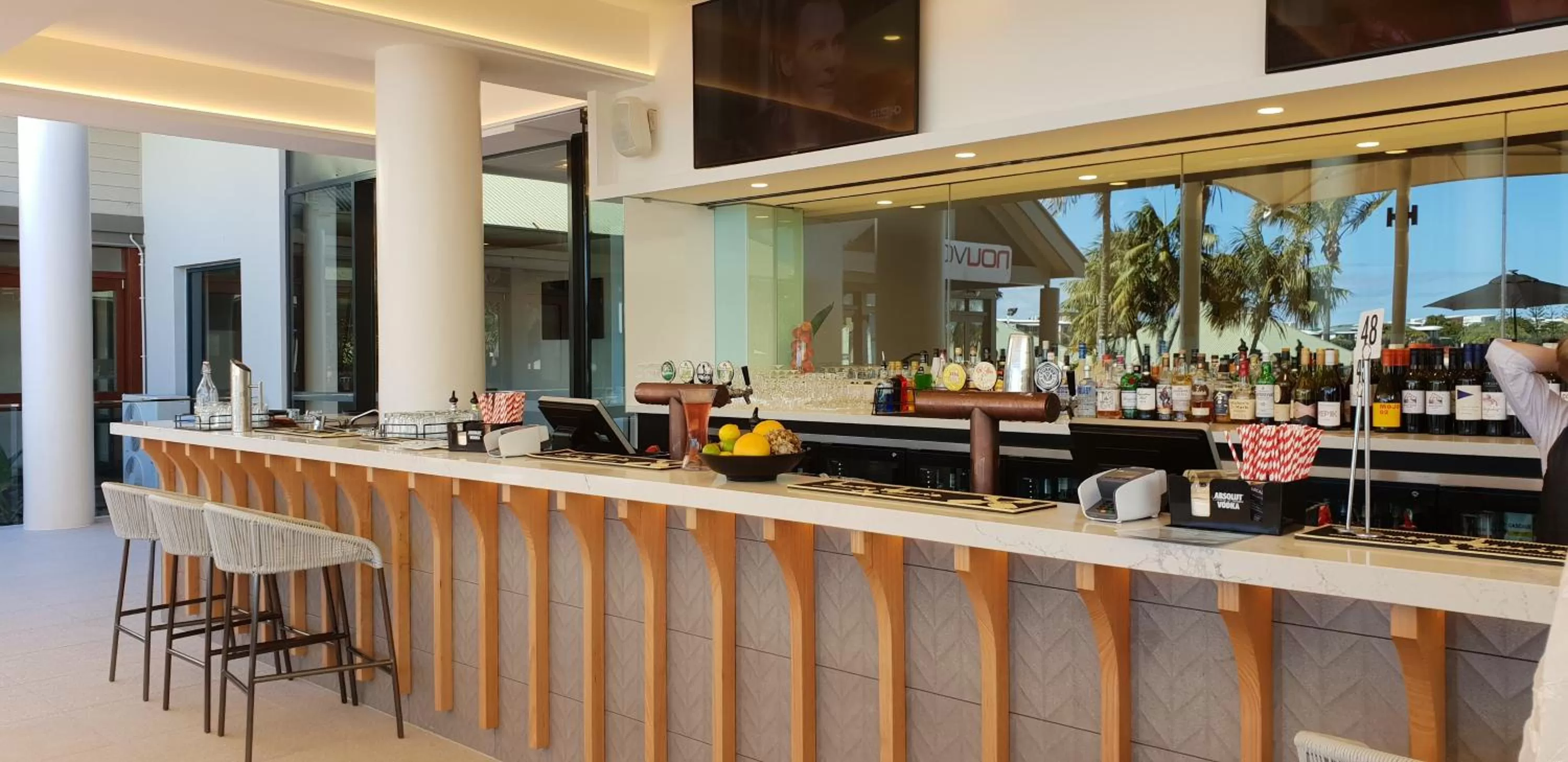 Restaurant/places to eat in Novotel Sunshine Coast Resort