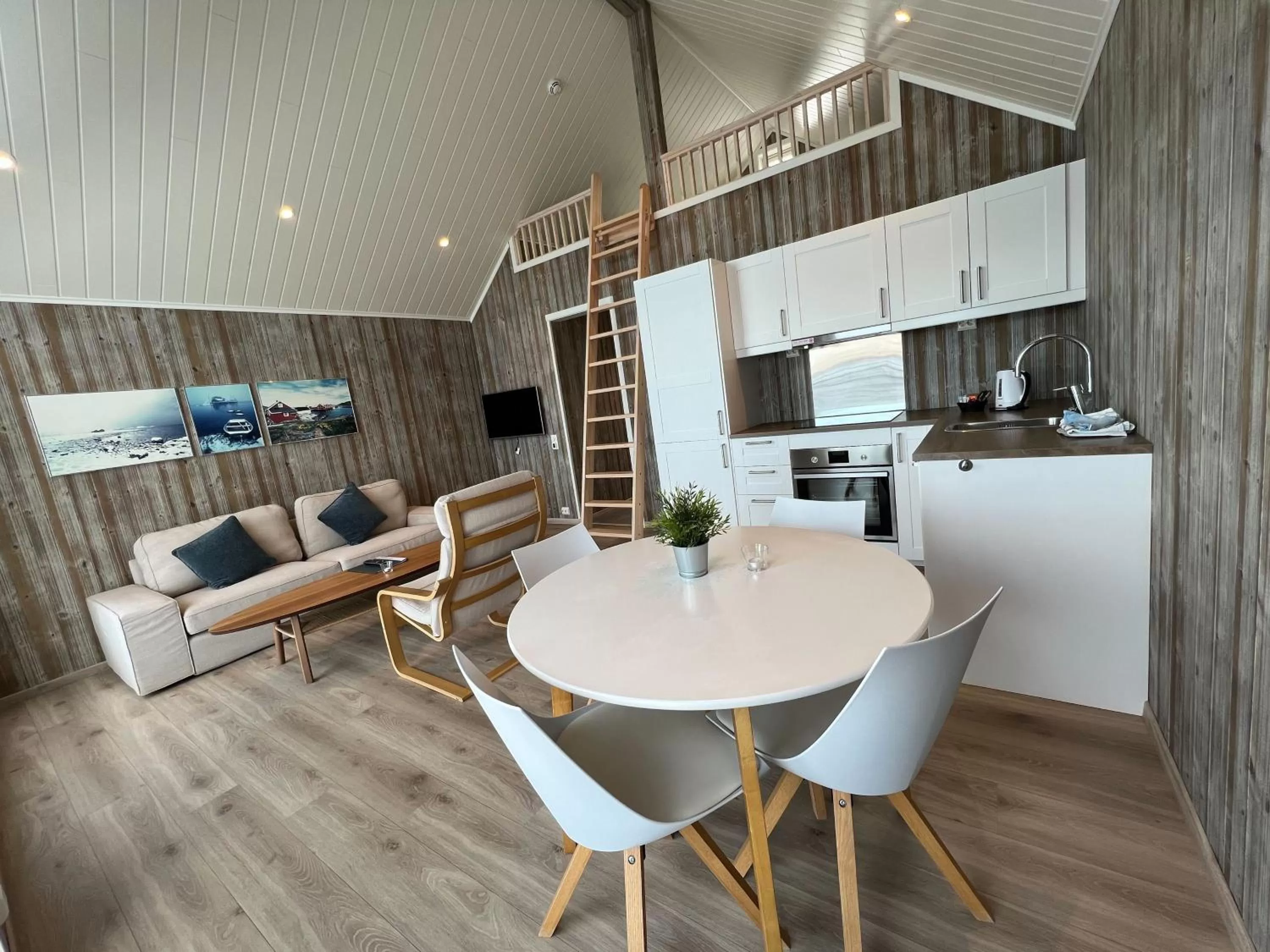 Kitchen or kitchenette in Norsk Havbrukssenter - Rorbuer