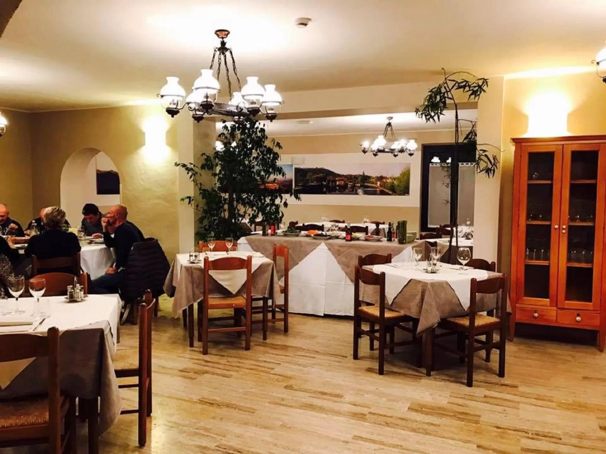 Restaurant/places to eat in Hotel Ristorante La Grotta