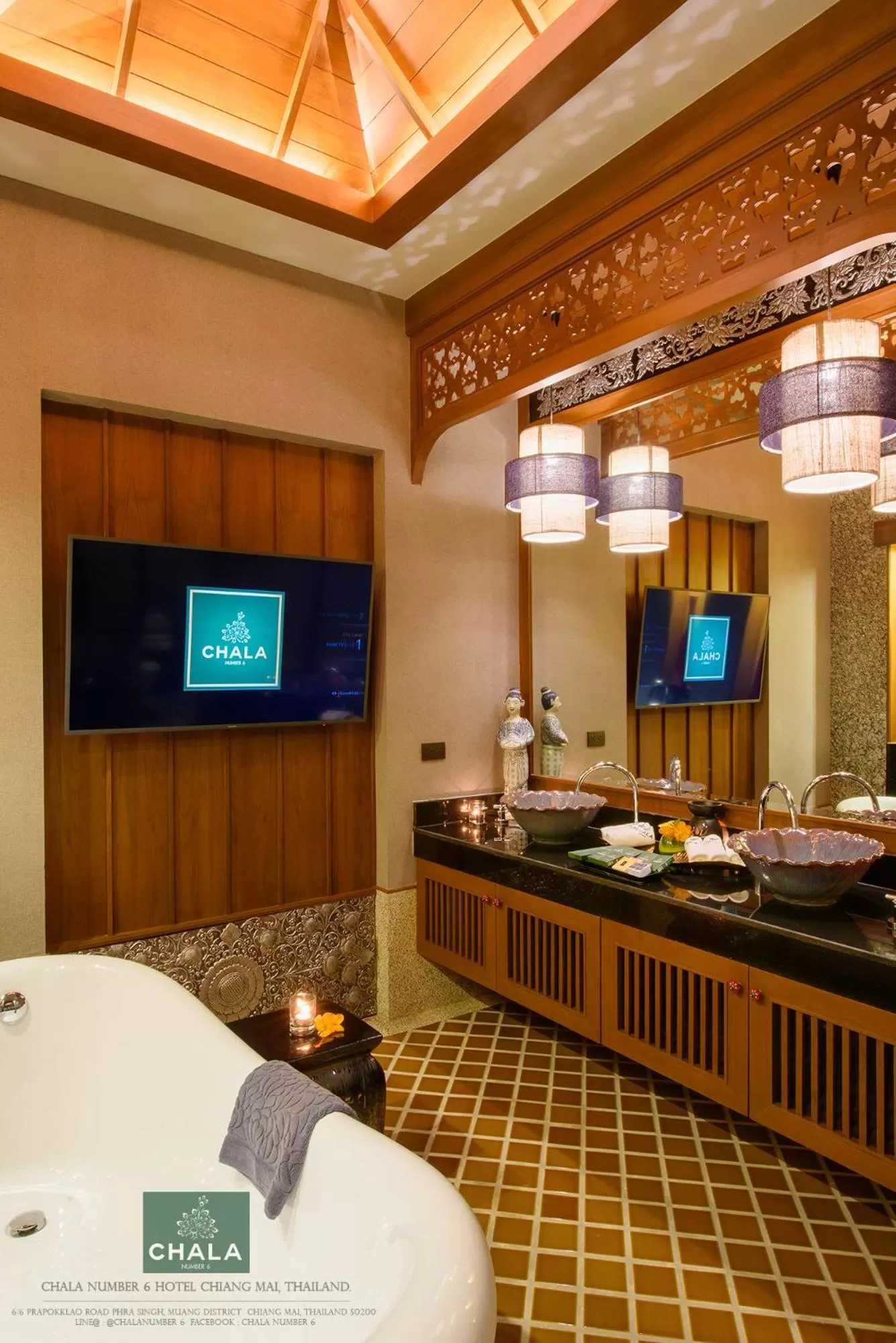 Bathroom, Bed in Chala Number6