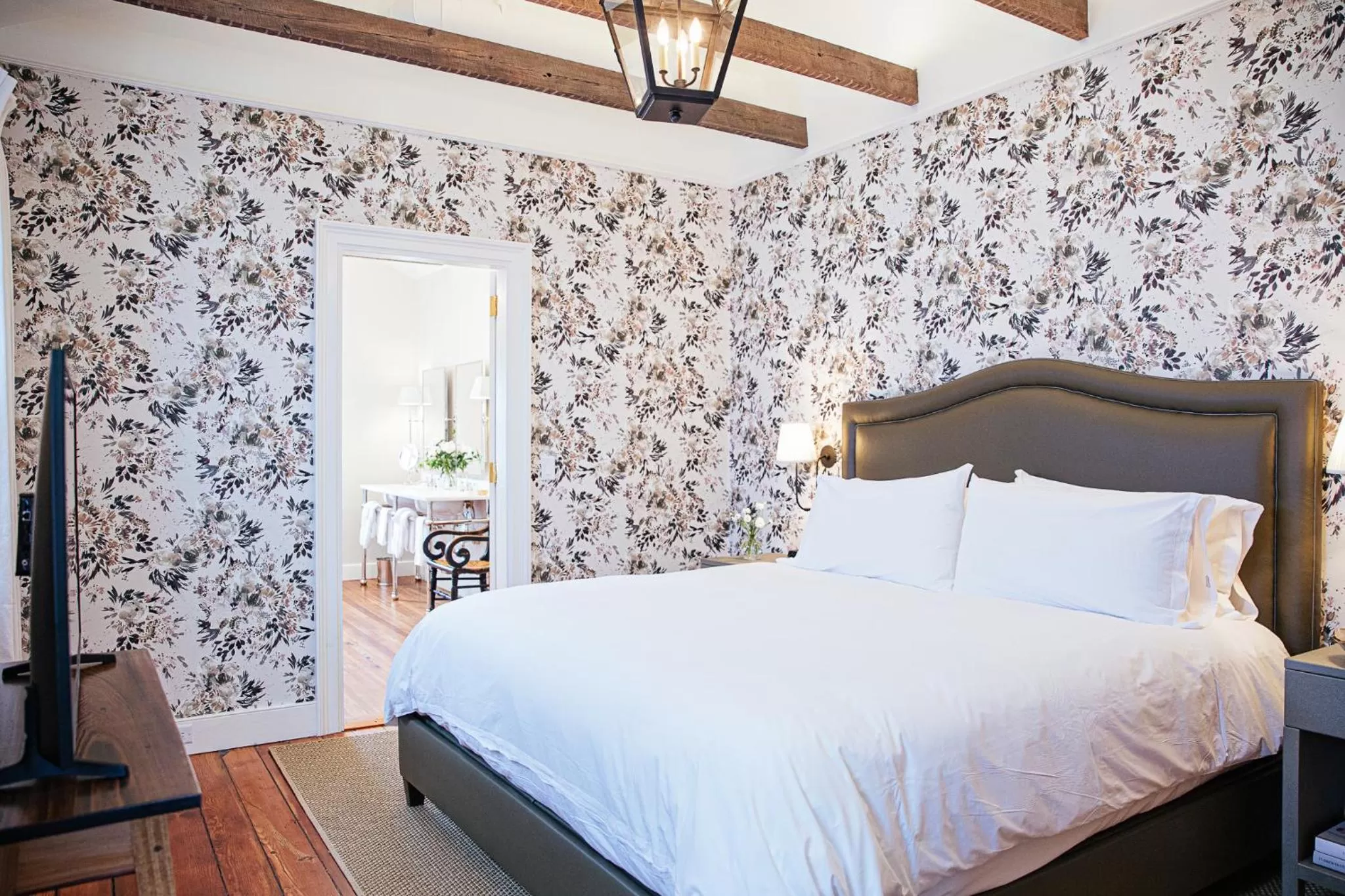 Photo of the whole room, Bed in 86 Cannon Charleston - Adults Only