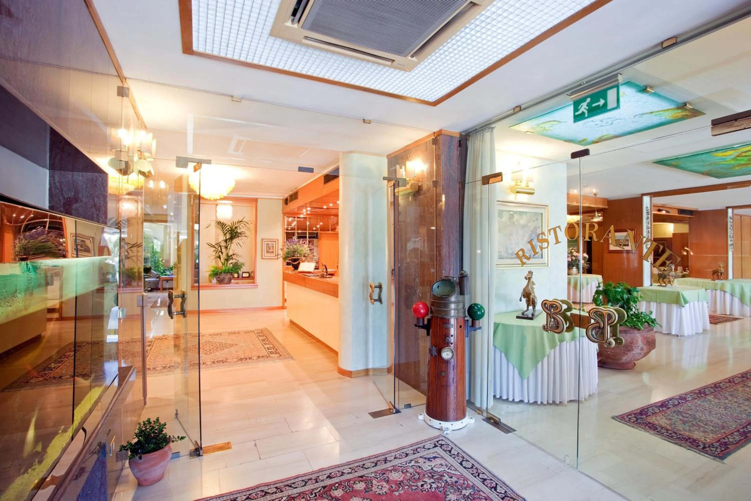 Lobby or reception in Hotel L'Approdo