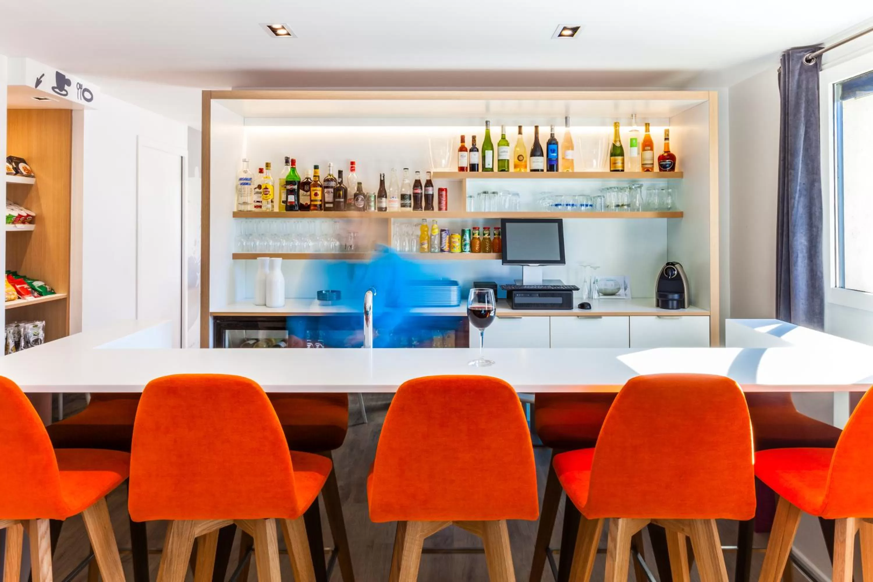 Alcoholic drinks in ibis Styles Toulouse Nord Sesquieres