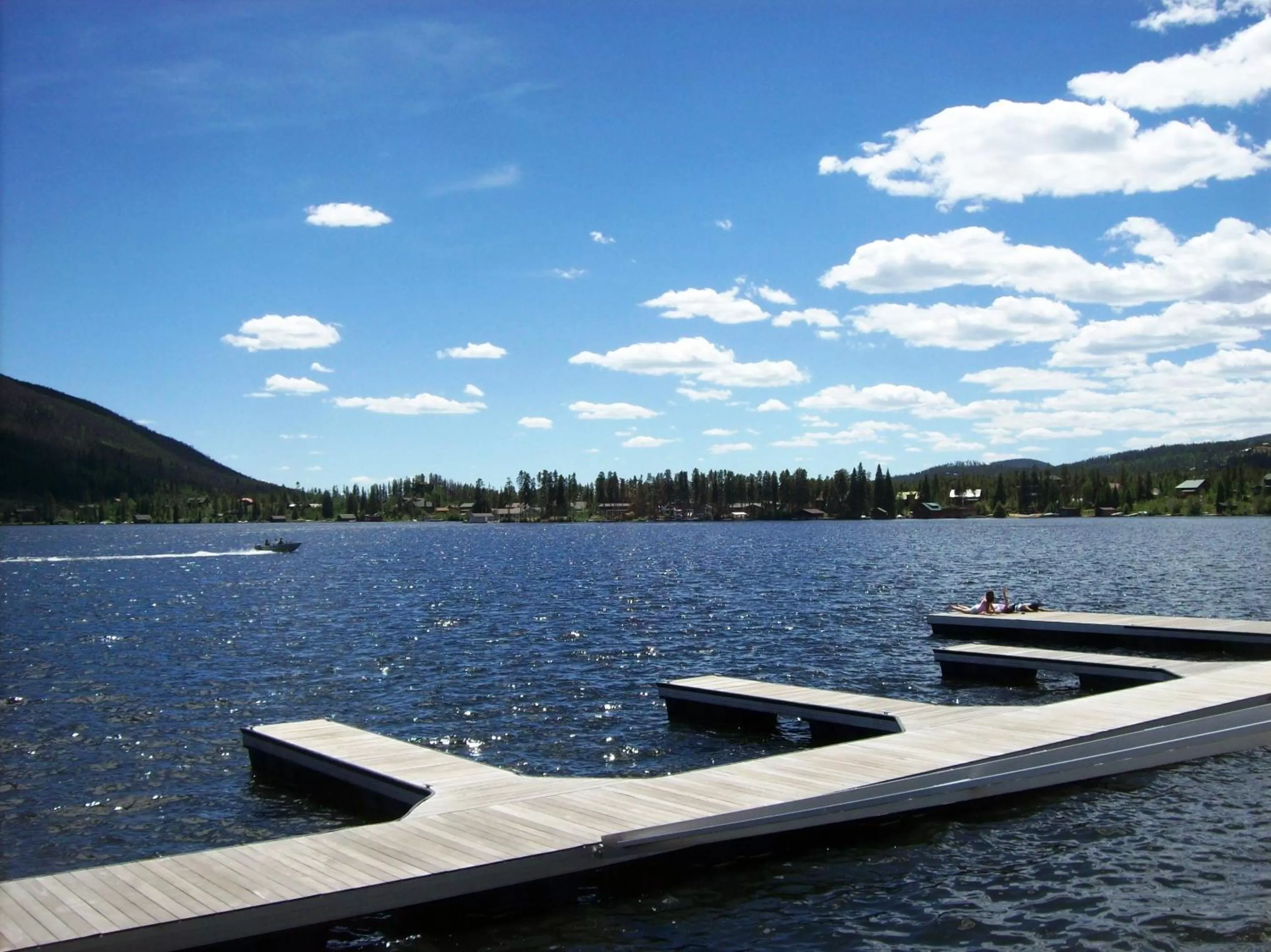 Lake view in Western Riviera Lakeside Lodging