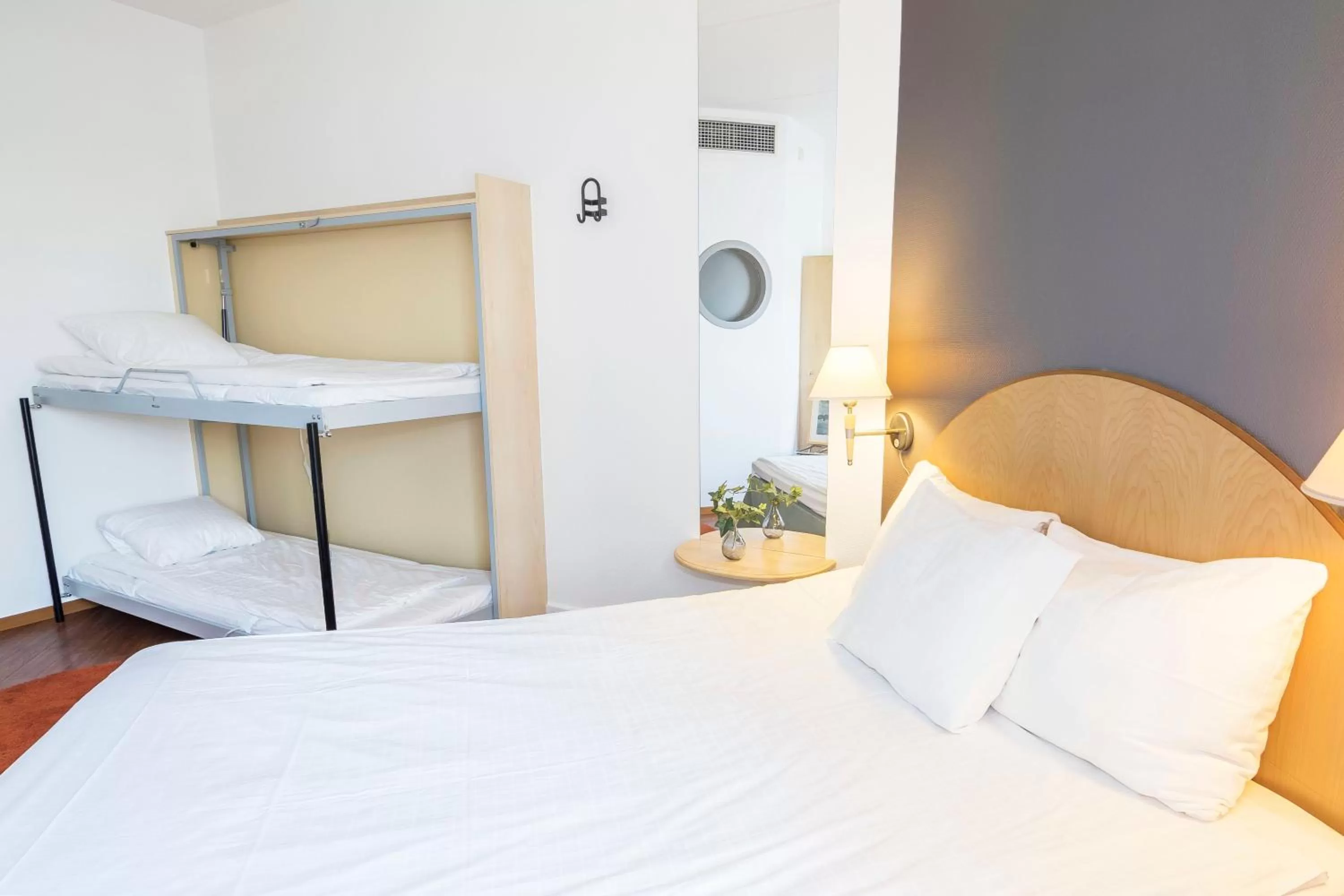 Bed in Best Western Eurostop Orebro