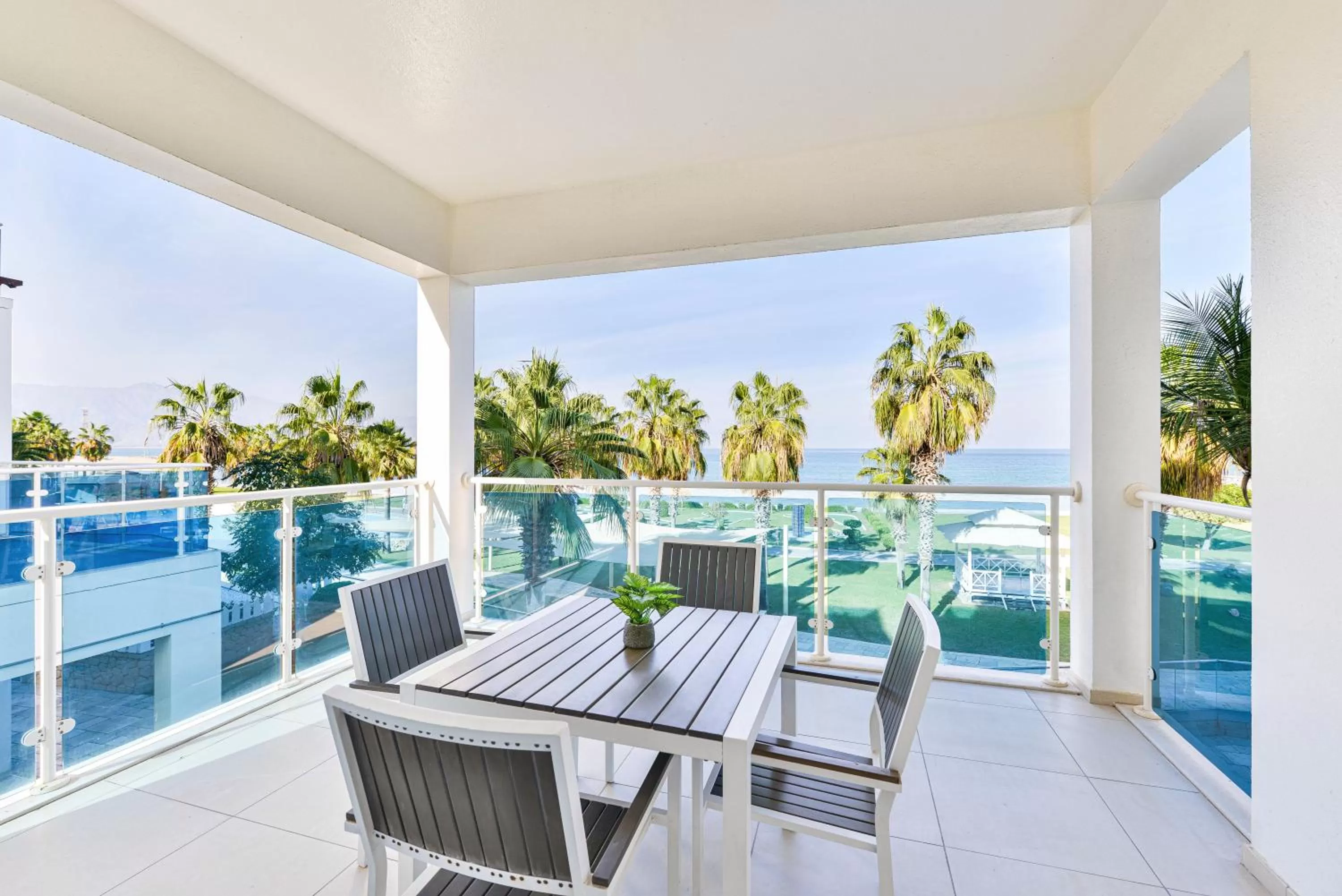 Balcony/Terrace in Radisson Blu Resort, Fujairah