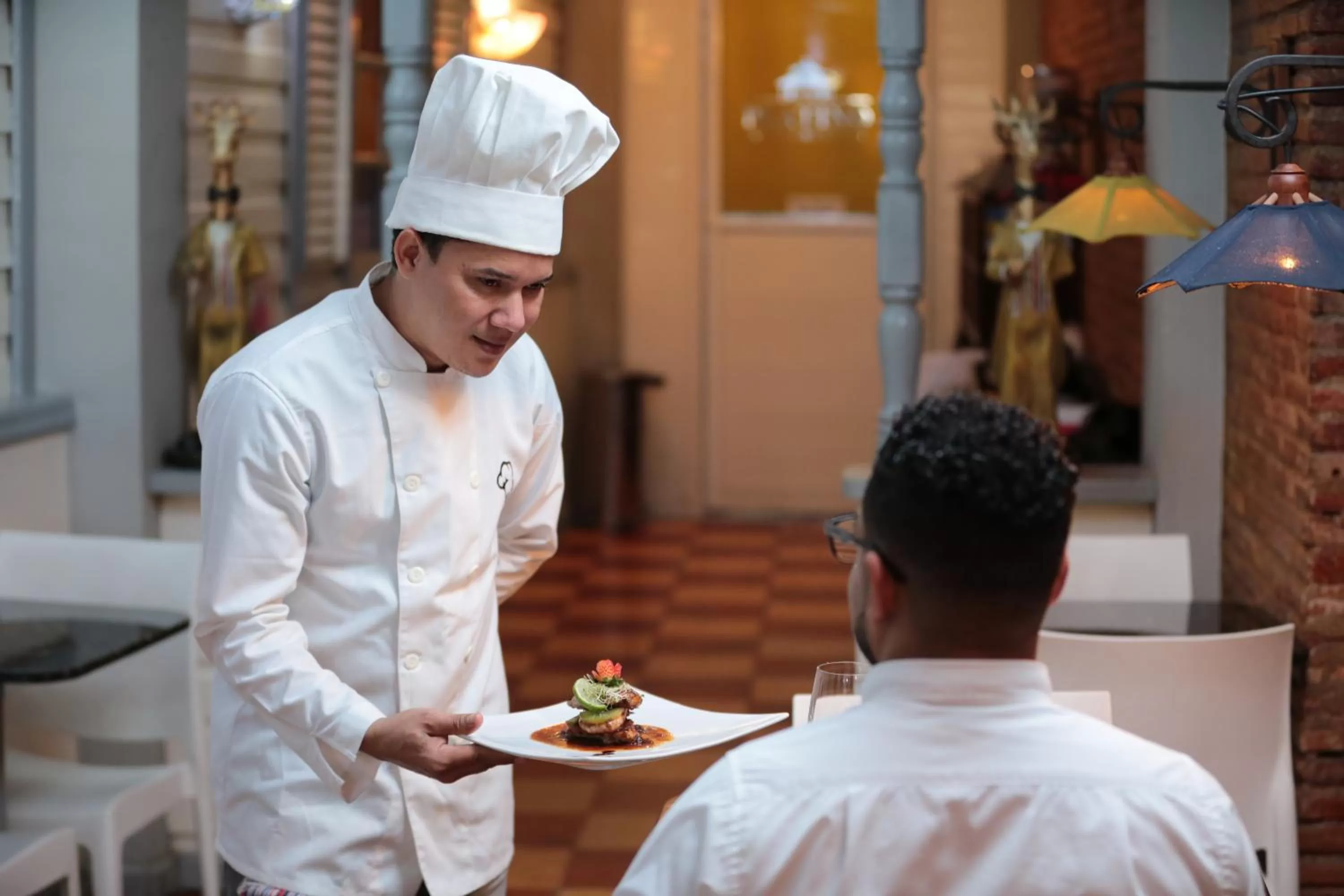 Restaurant/places to eat in Platino Hotel & Casino