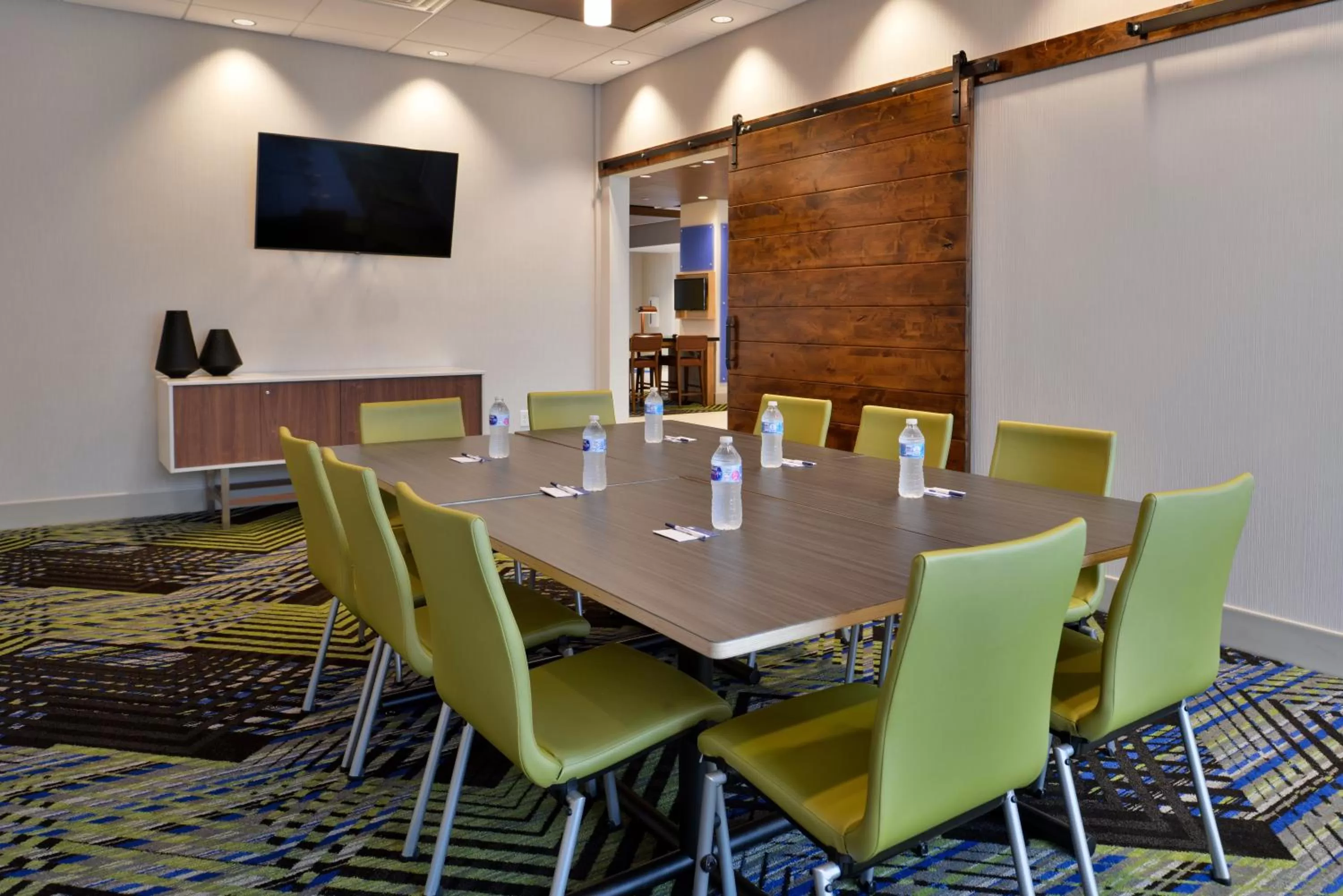 Meeting/conference room in Holiday Inn Express & Suites - Marshalltown by IHG