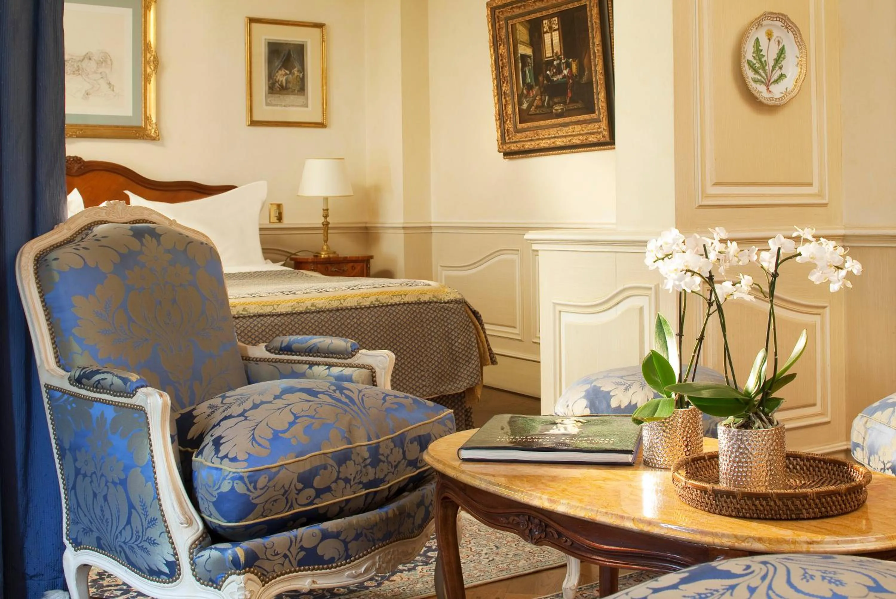 Seating area in Hotel Luxembourg Parc