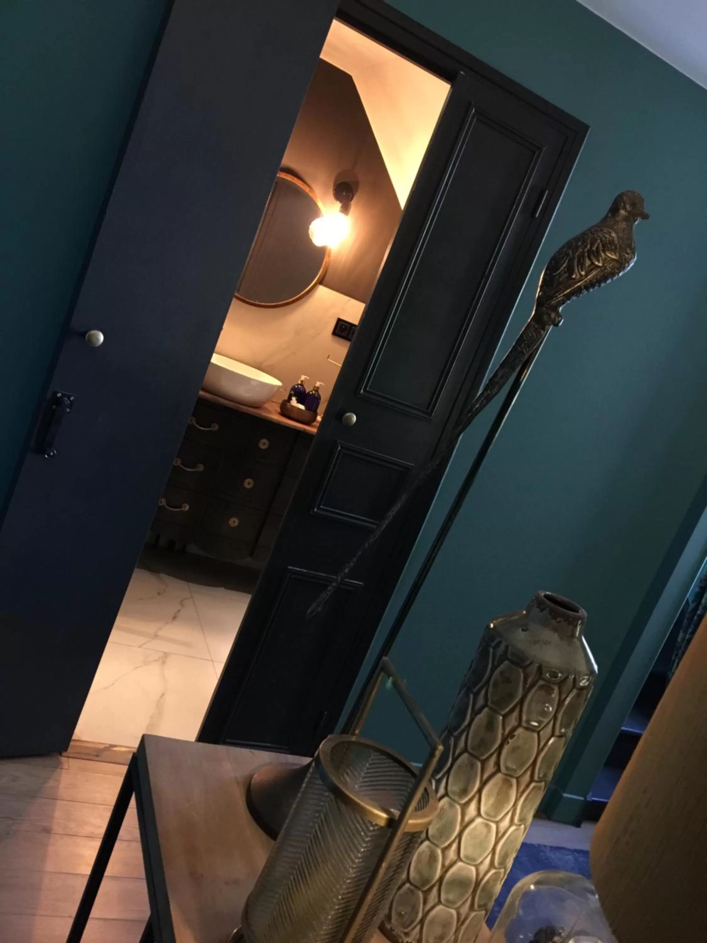 Decorative detail in Domaine de Bellevue, The Originals Relais