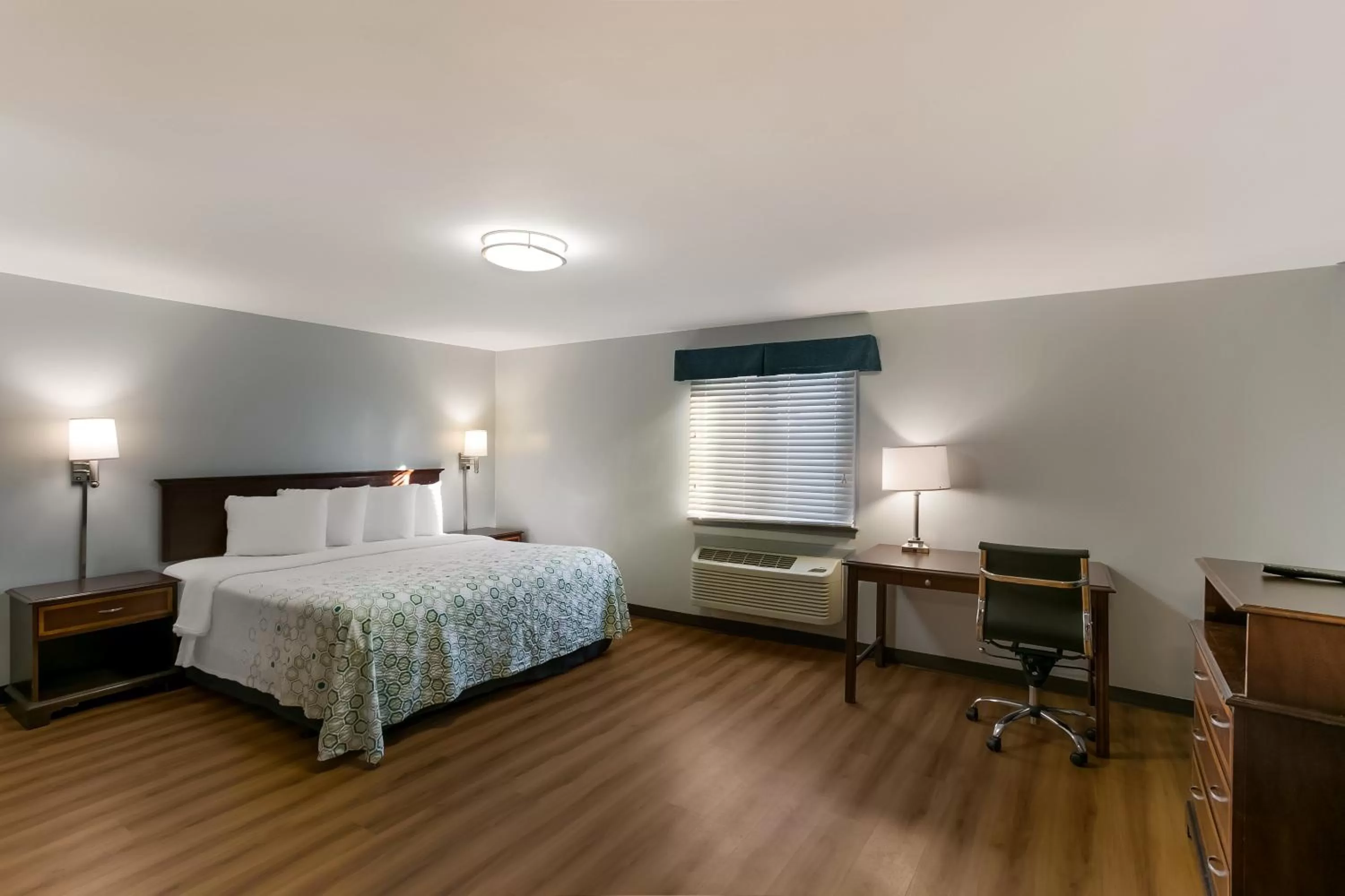 Photo of the whole room, Bed in HomeTowne Studios by Red Roof Denver, PA