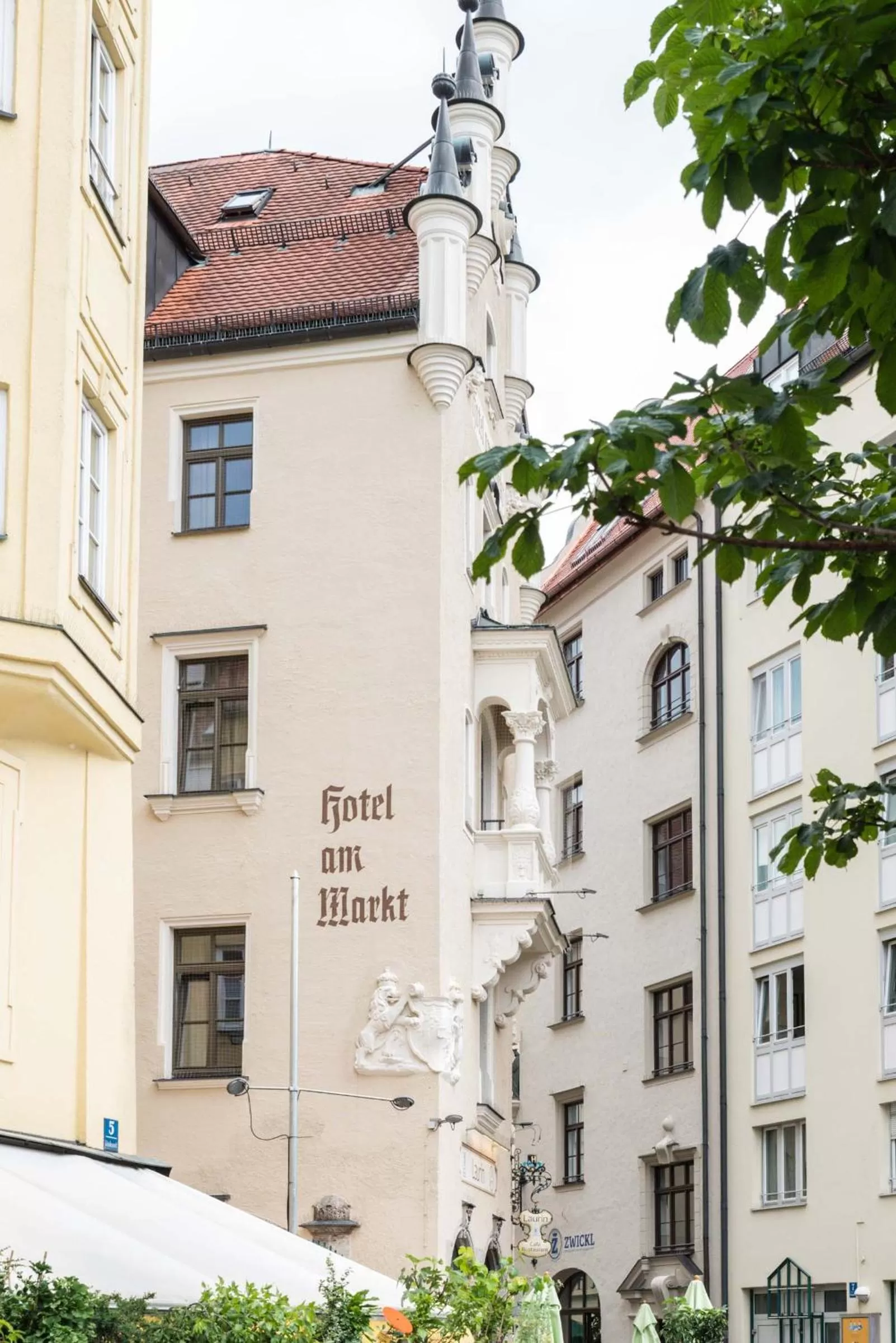 Property building in Hotel Am Markt