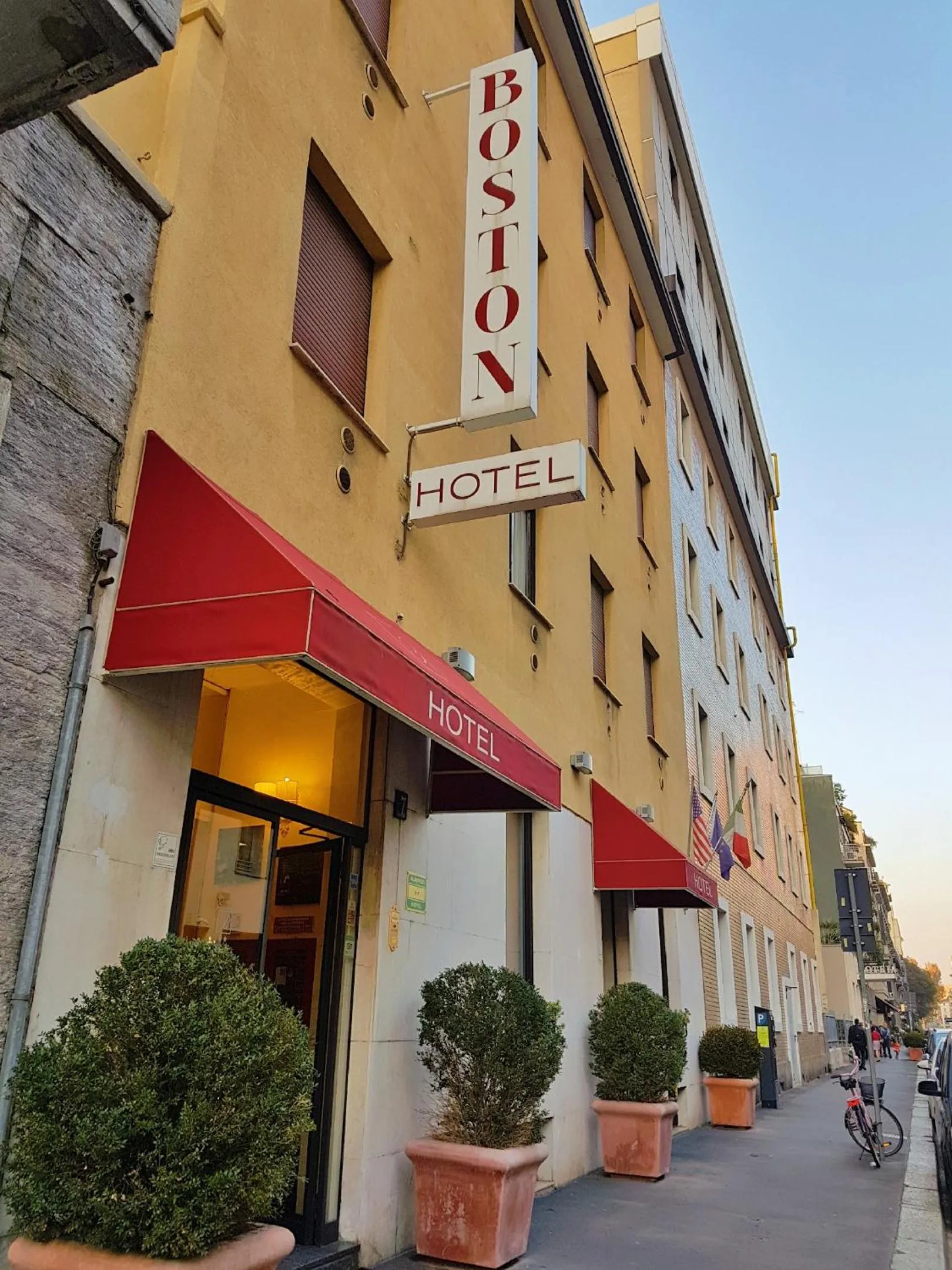 Facade/entrance in Hotel Boston