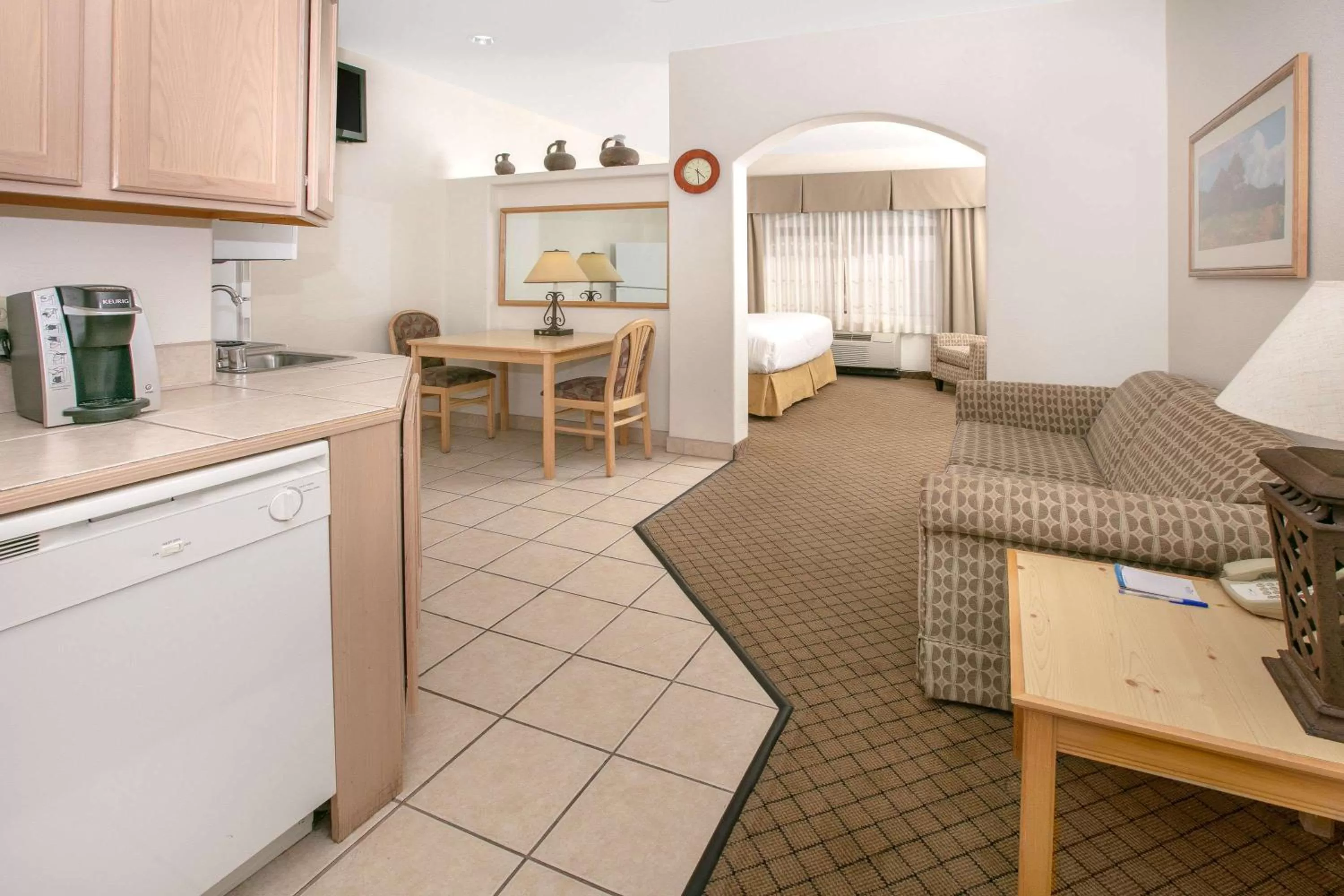 Photo of the whole room in Baymont by Wyndham Roswell