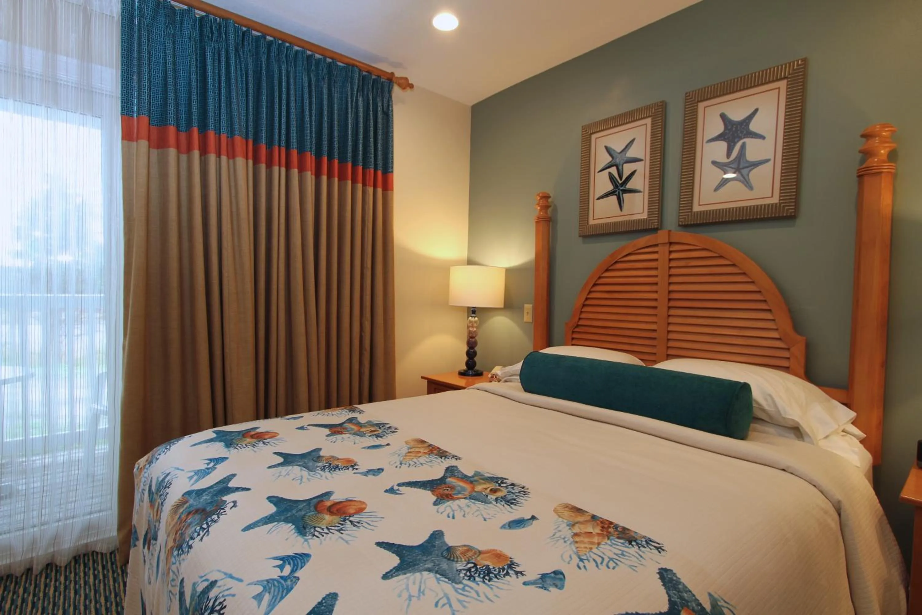 Bedroom, Bed in The Cove at Yarmouth by Westgate Resorts