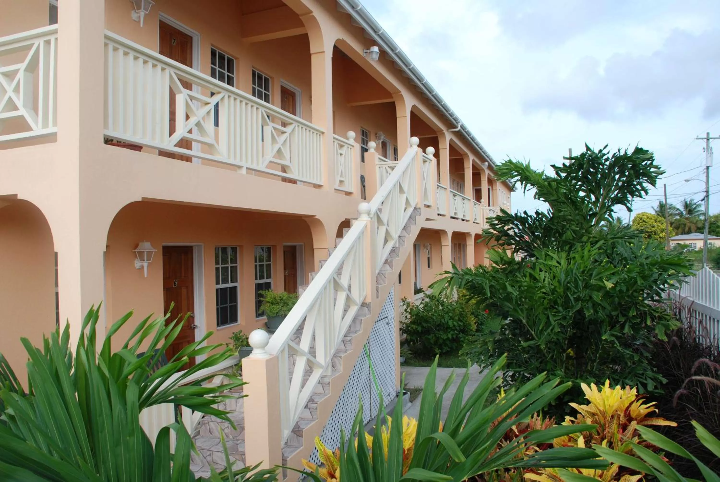 Connie's Comfort Suites