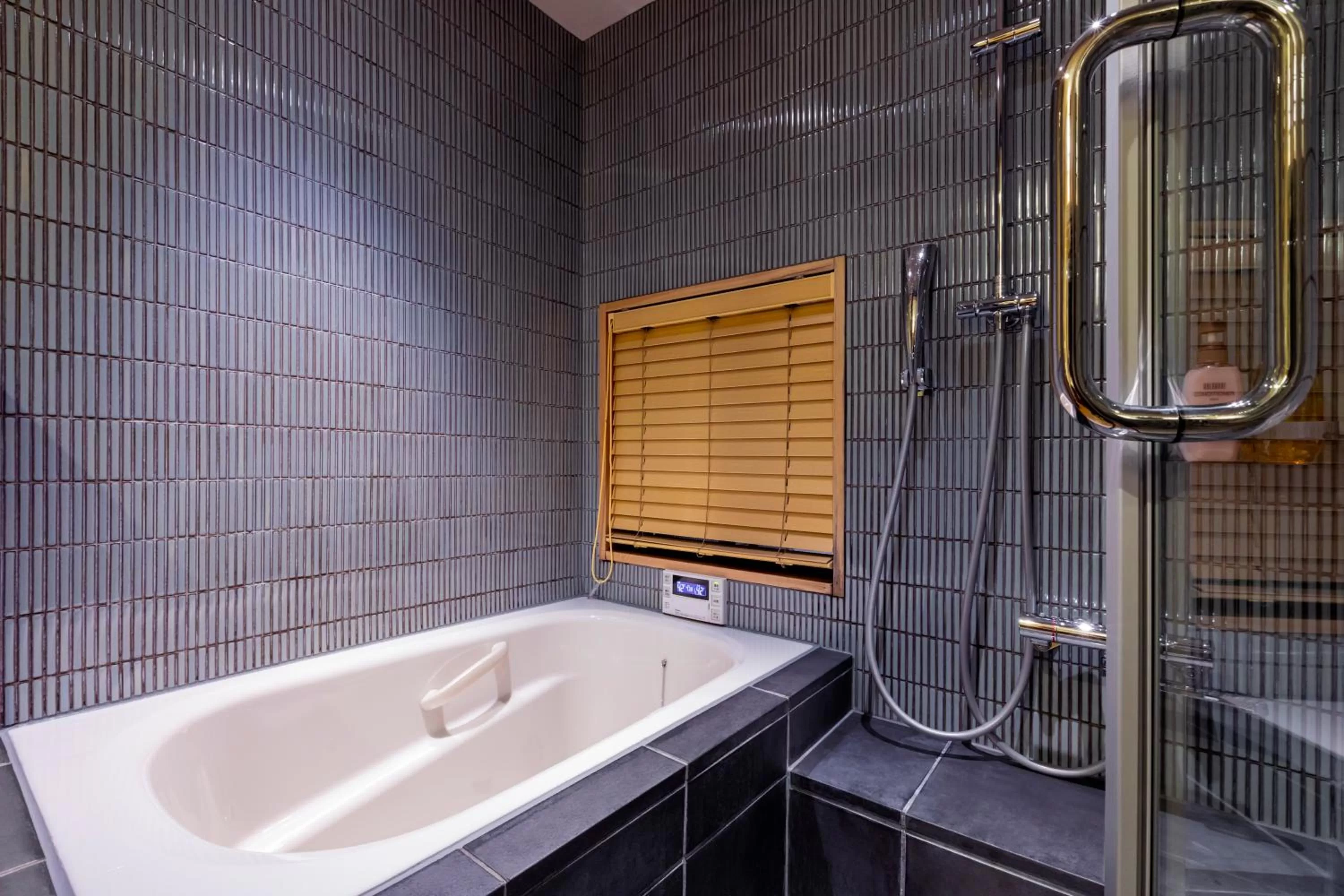 Bathroom in Rinn Machiya Kuon