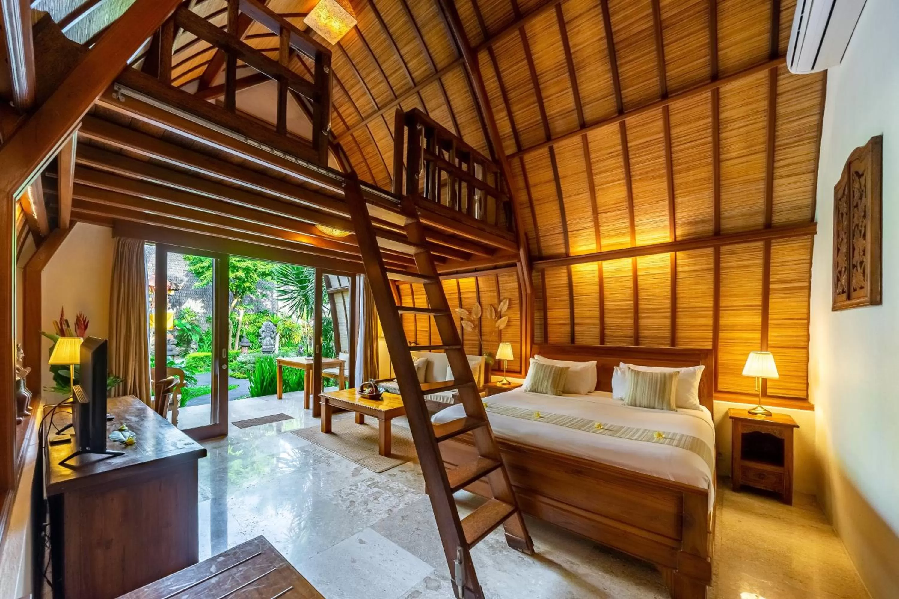 Bed in Klumpu Bali Resort