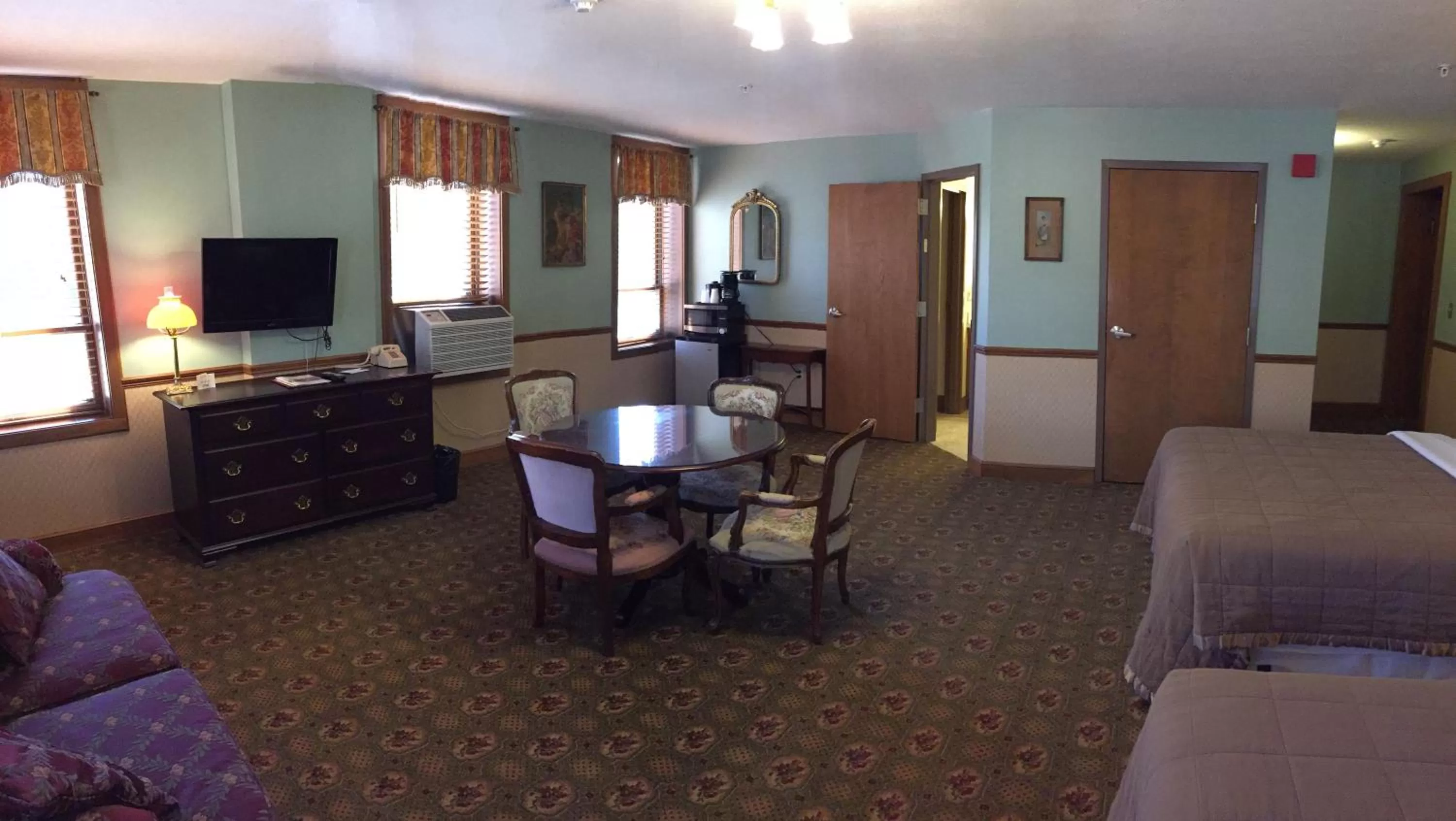 Day in Hotel Millersburg