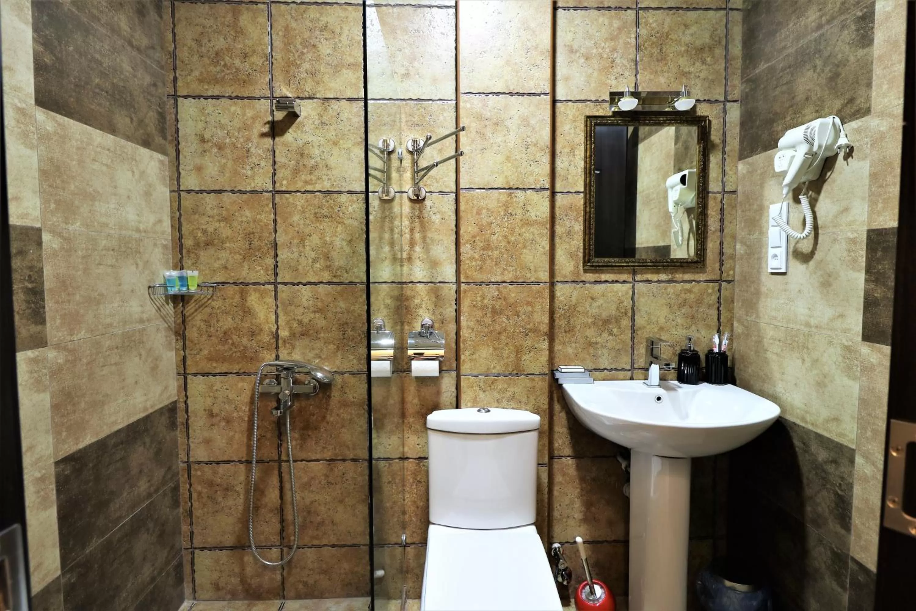 Bathroom in Hotel Liberty Theatre