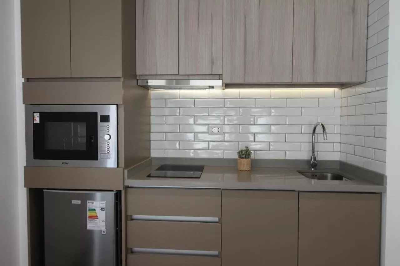 Kitchen/Kitchenette in Prime Suites