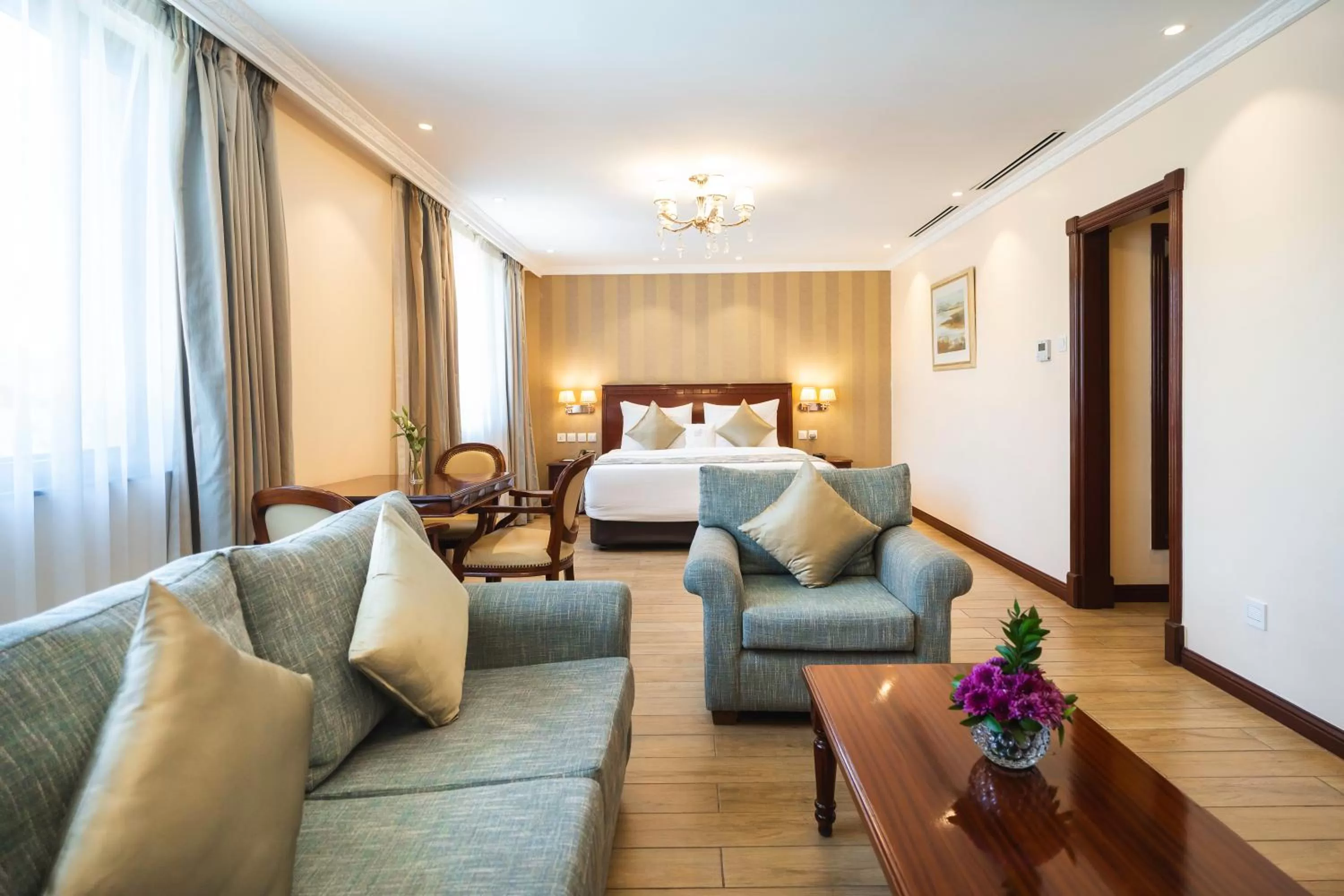 Photo of the whole room, Bed in Sarova Woodlands Hotel and Spa