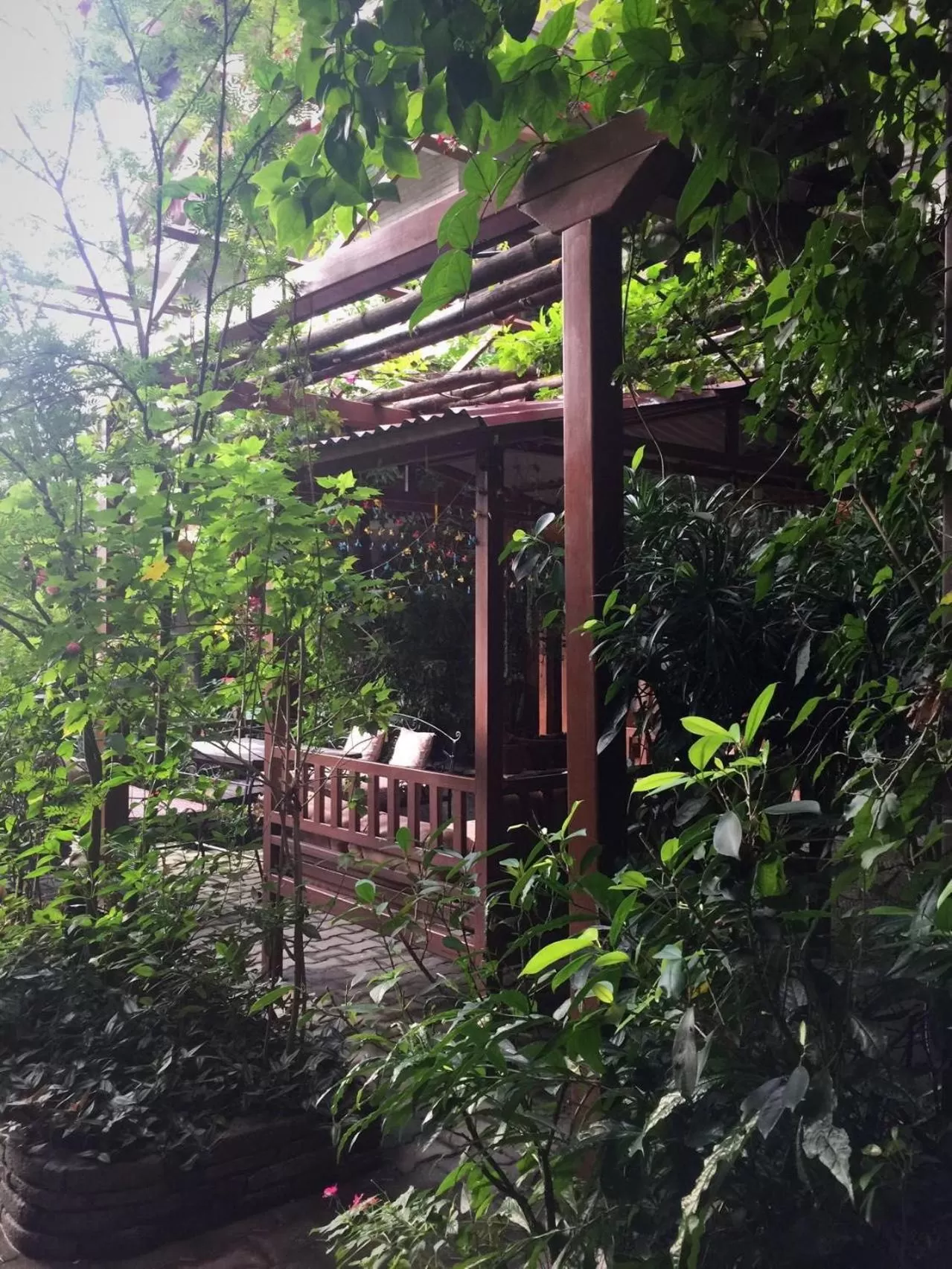 Restaurant/places to eat in Hotel Middle Path & Spa